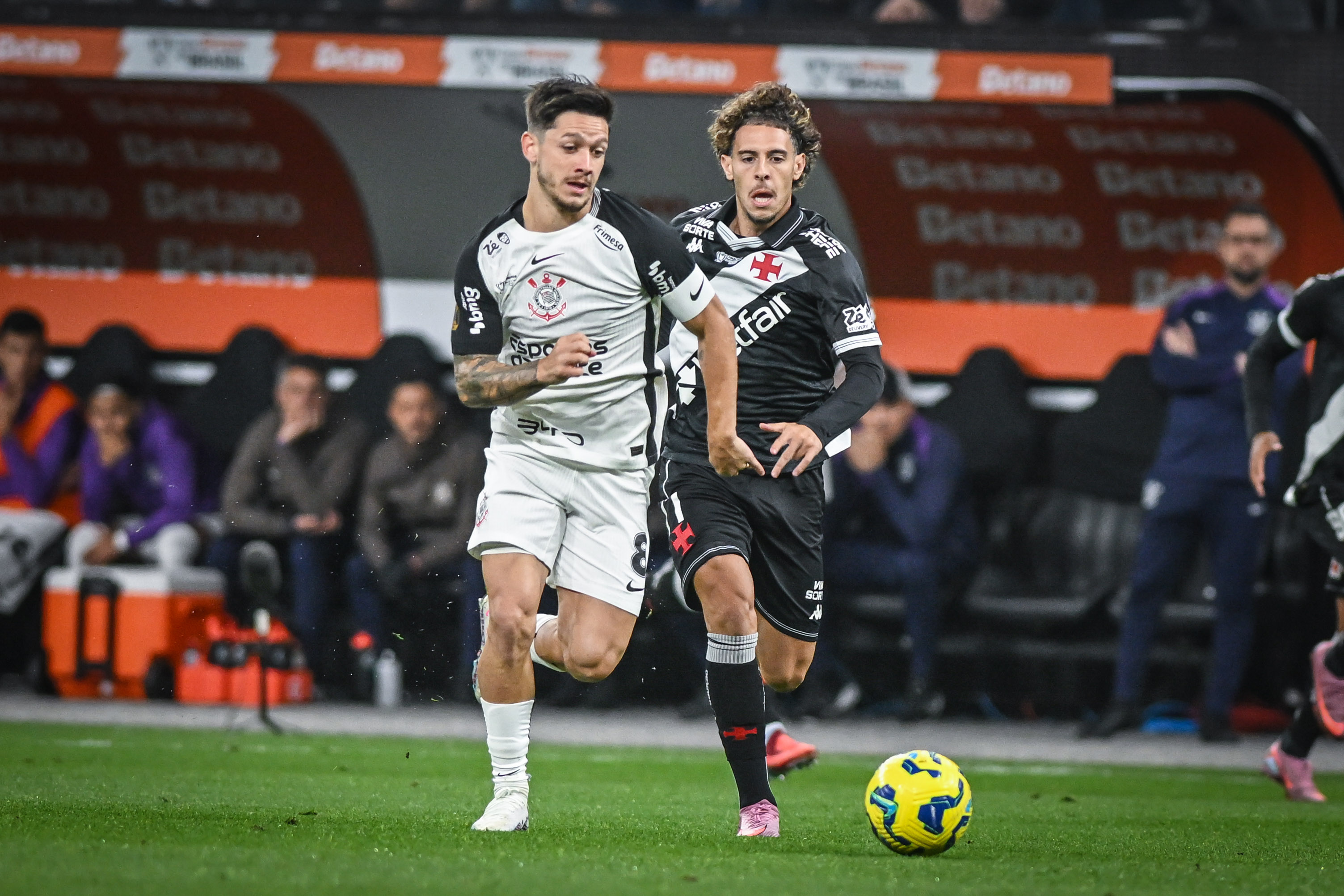 Vasco e Corinthians se enfrentam na Copa do Brasil; onde assistir ao vivo e escalações confirmadas