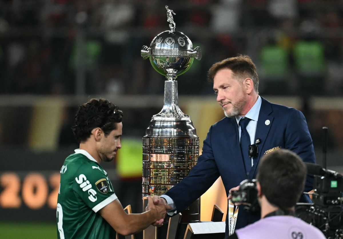 Após vice na Libertadores, Veiga promete: 