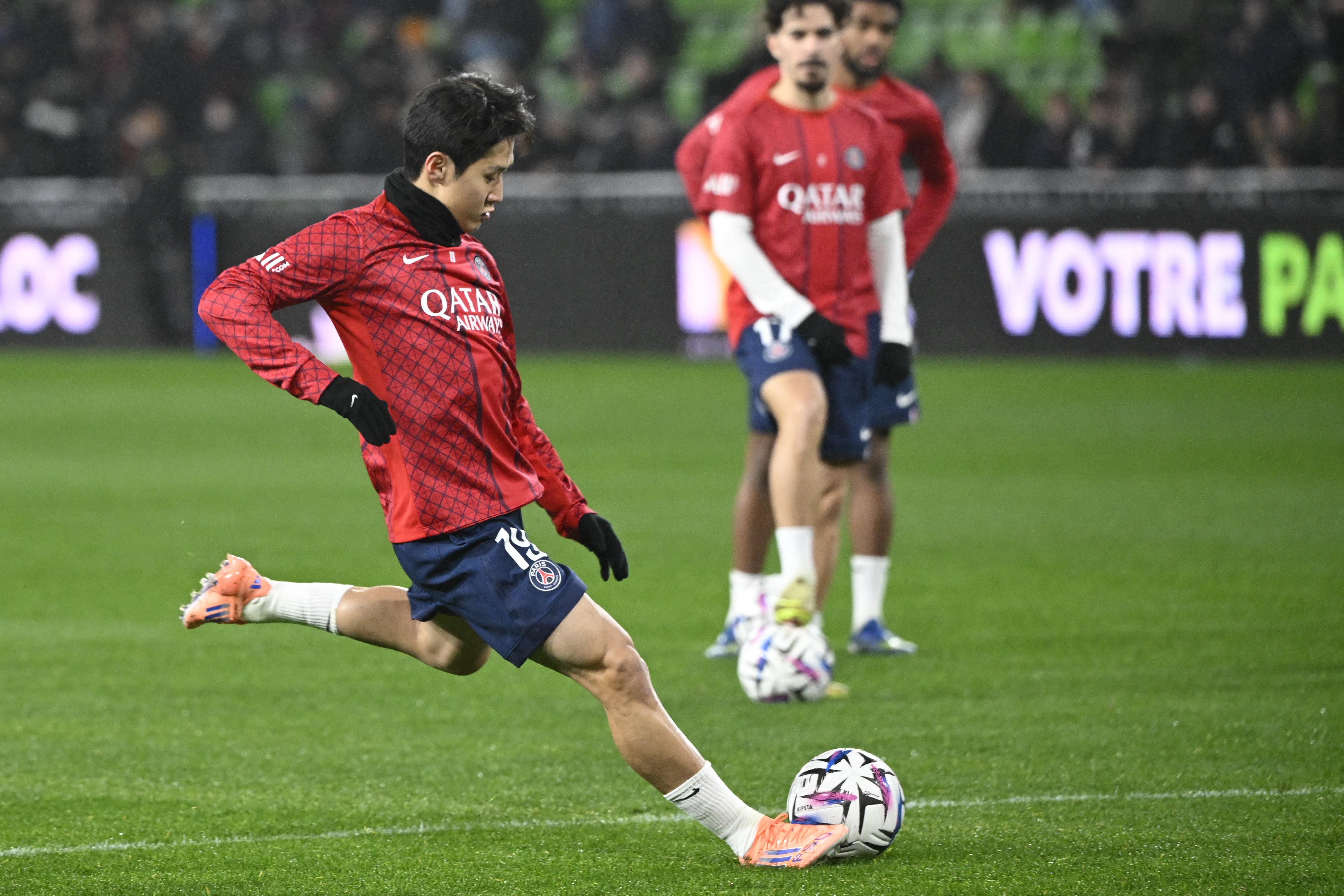 Flamengo aguarda confrontos decisivos; PSG opta por resguardar titulares no Francês