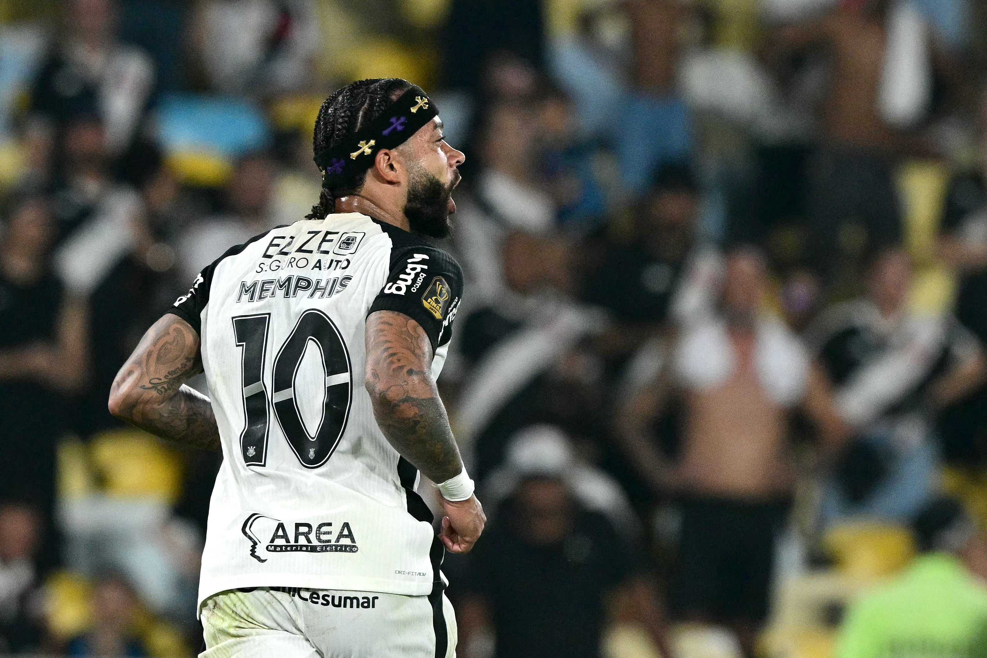 Memphis reage com título em cima do Corinthians e afirma: 