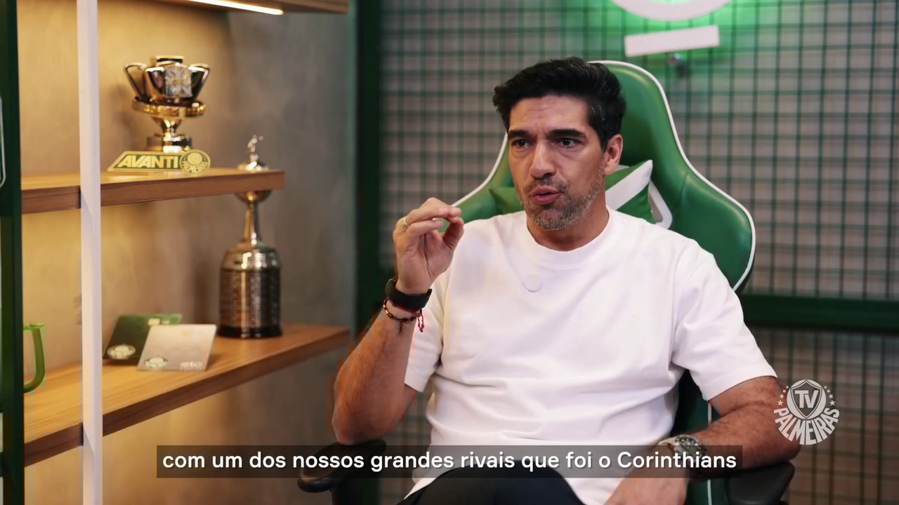 Palmeiras renova com treinador após aval de Leila e projeta estabilidade até 2027