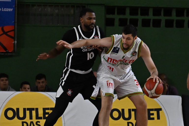 Corinthians triunfa sobre Osasco fora de casa e firma terceira vitória consecutiva no NBB