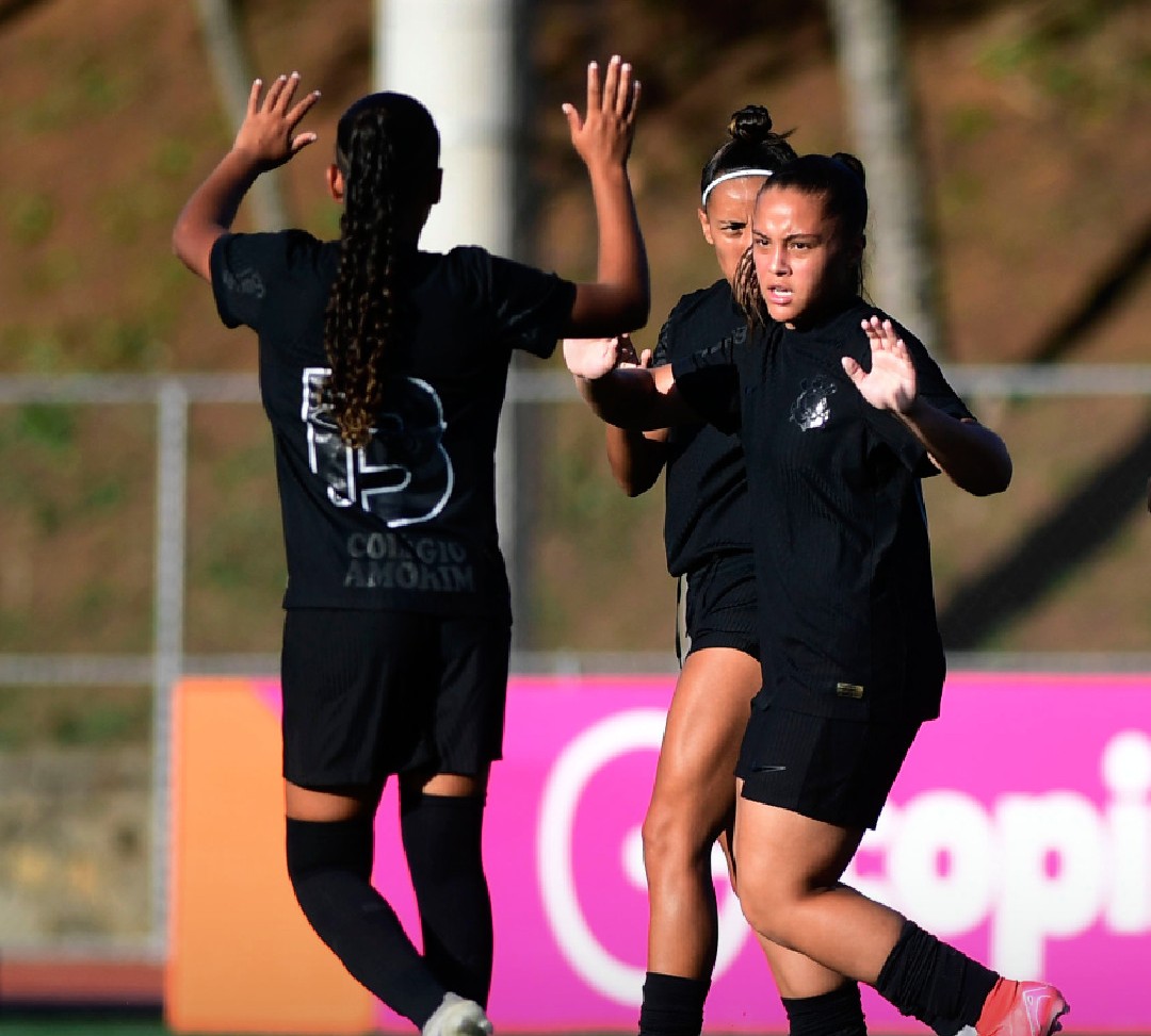 Internacional e Corinthians se enfrentam pela Copinha feminina: veja onde acompanhar e escalações!