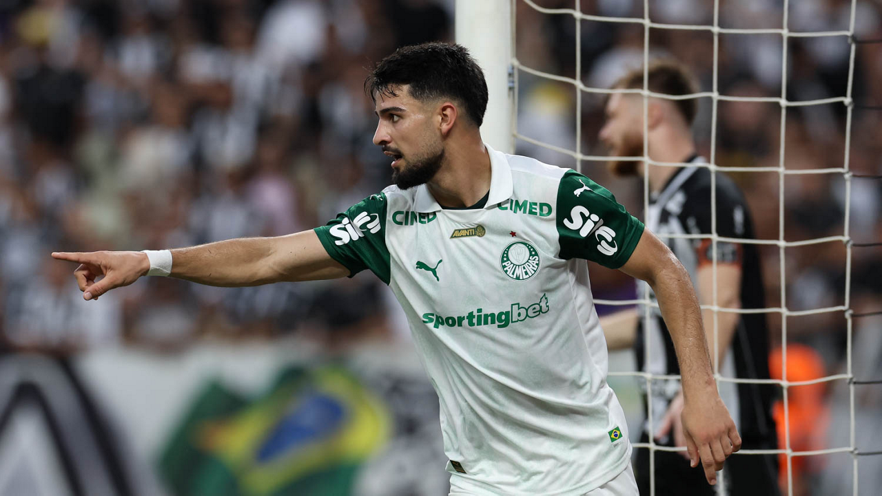 Artilheiro do ano? Flaco López encerra 2025 como o artilheiro do Palmeiras em meio a disputa com Vitor Roque
