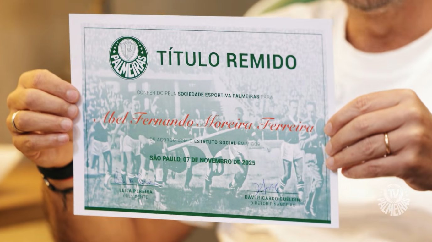 Homenageado pelo Palmeiras? Verdão homenageia Abel Ferreira em renovação com titulo de Sócio Remido