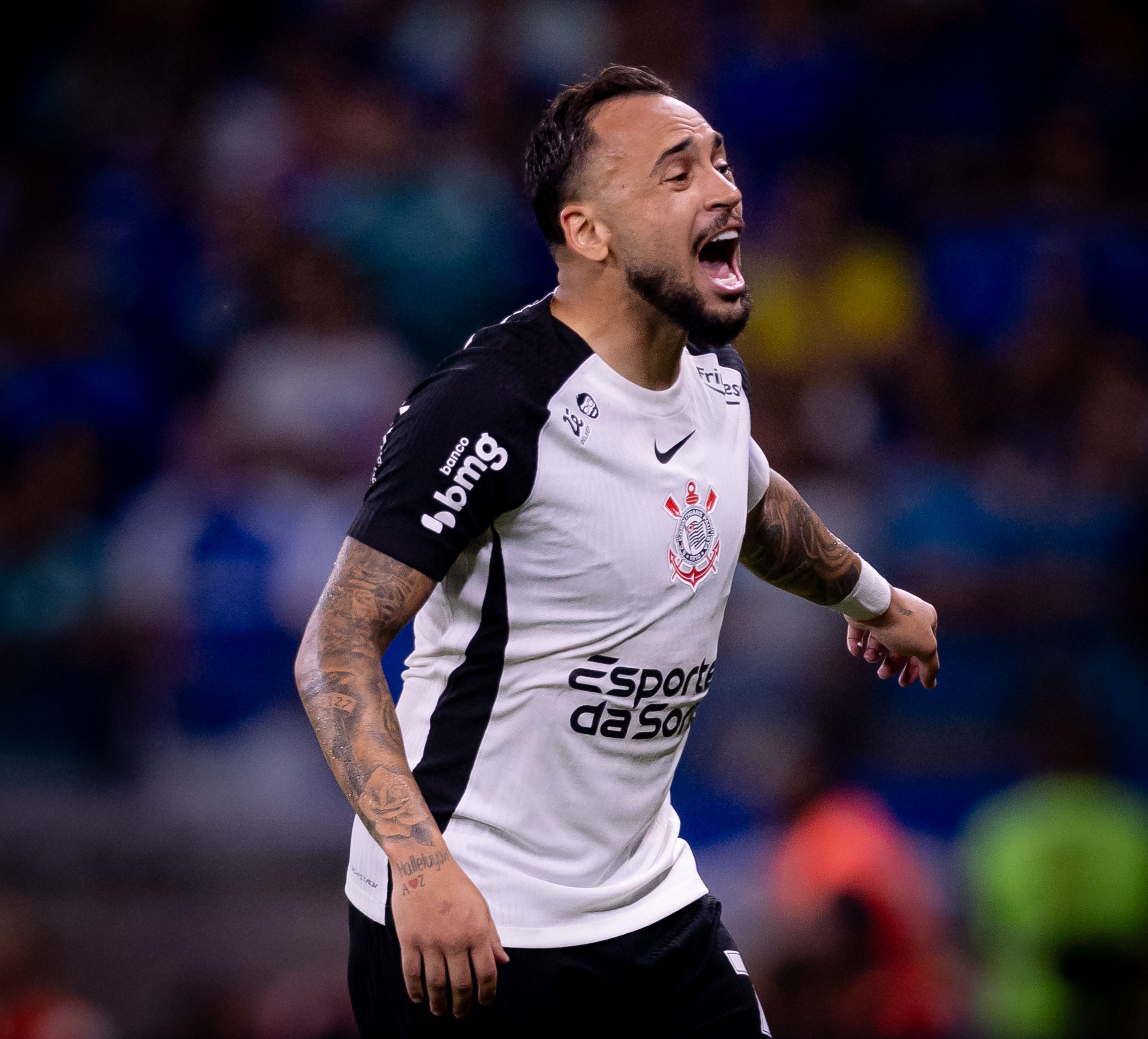 Corinthians brilha em campo, mas com foco em jogo futuro, busca evitar surpresas decisivas