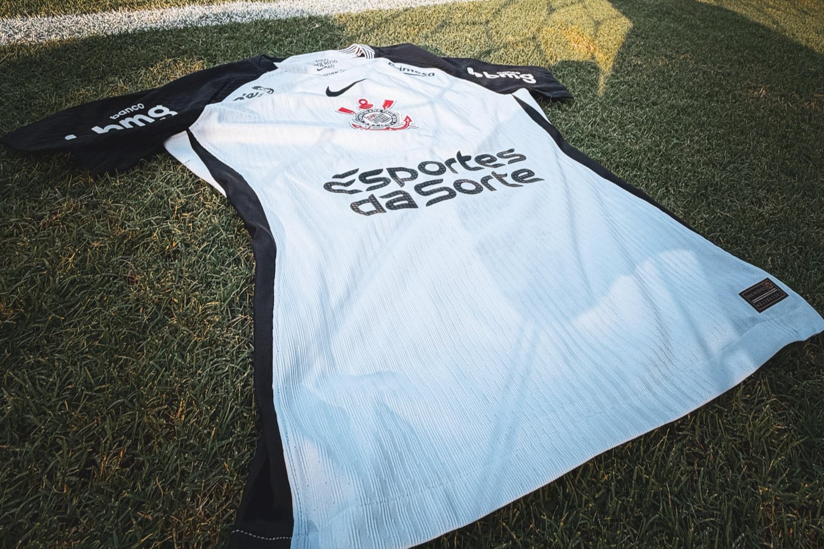 Corinthians apela a time misto contra o Fortaleza, enquanto campeonato se intensifica em busca de vitórias