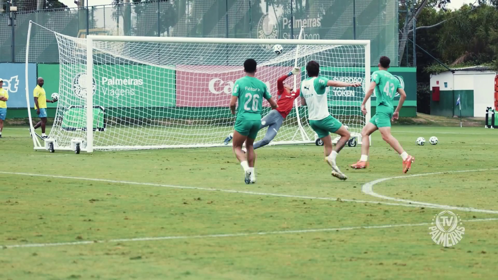 Palmeiras intensifica os treinos para enfrentar o Atlético-MG em busca de recuperação na temporada