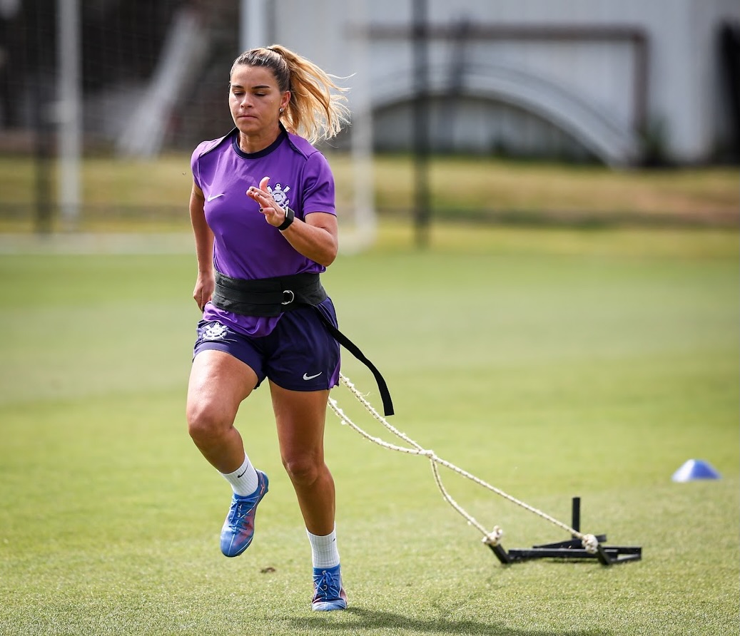 Corinthians confirma renovação de Tamires até 2027, fortalecendo a defesa para novos desafios