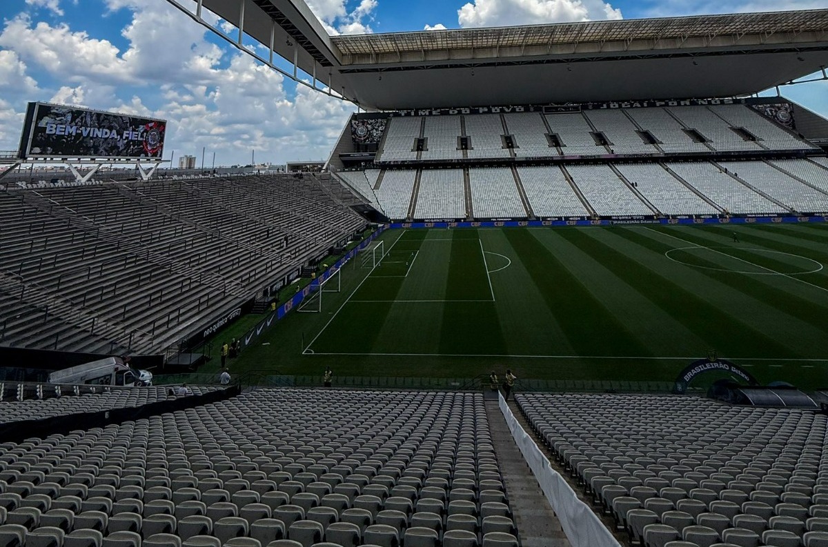 Corinthians desafia Juventude com time reserva; Memphis, por sua vez, fica no banco de reservas