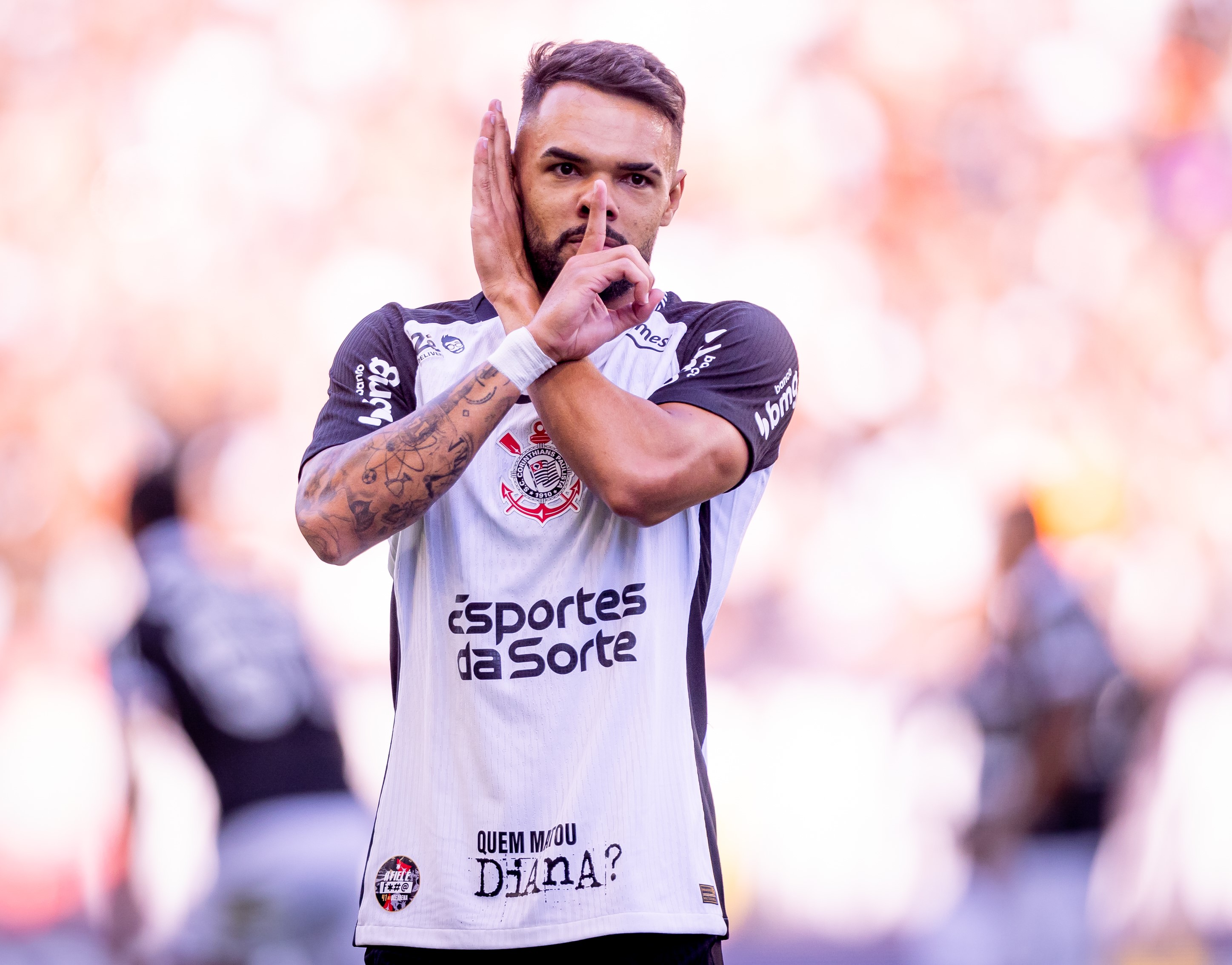 Raniele contesta gol de empate do Corinthians contra o Botafogo: 