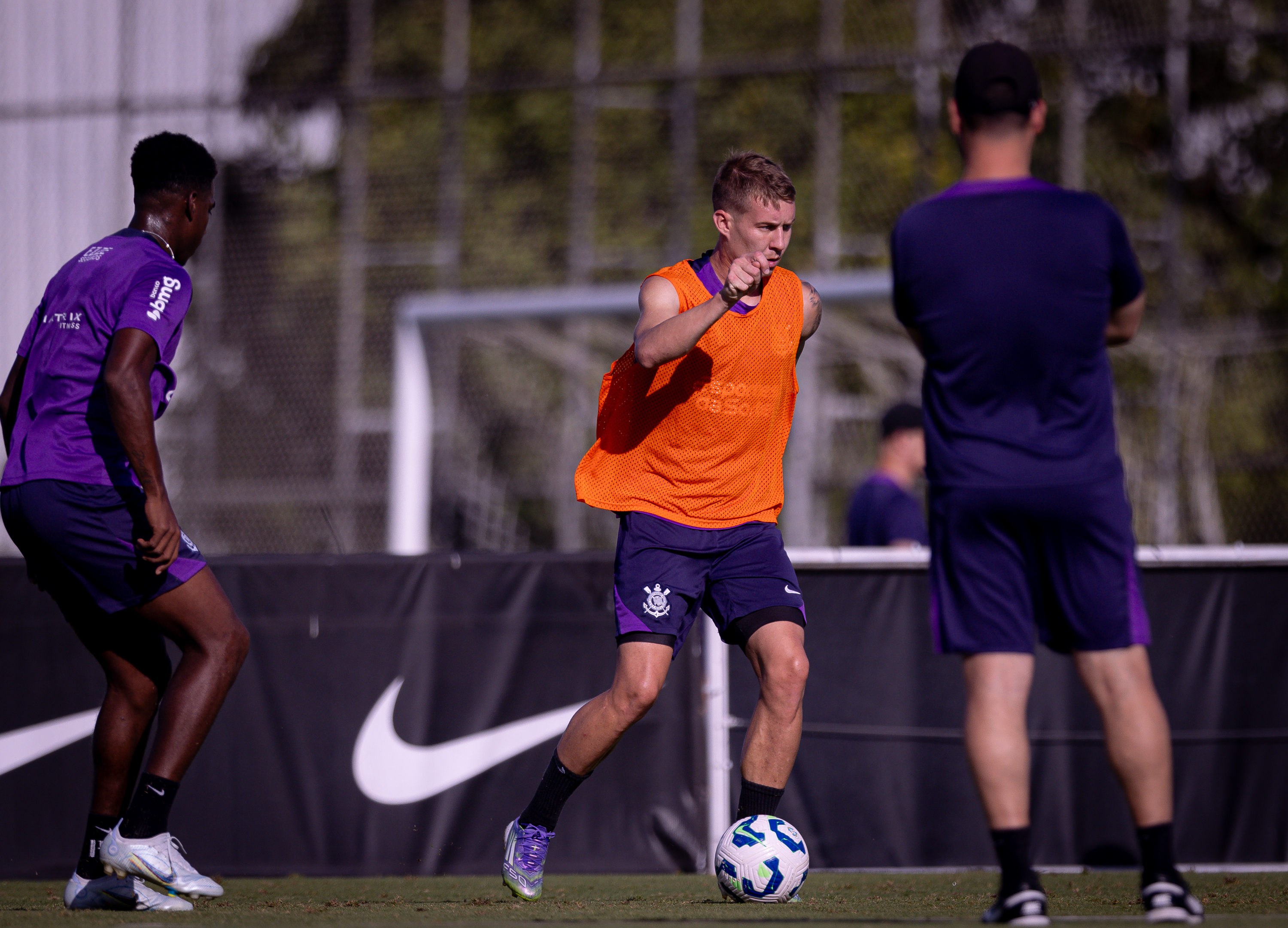 Corinthians intensifica preparação com treino envolvente; veja as imagens dos bastidores desta quinta-feira