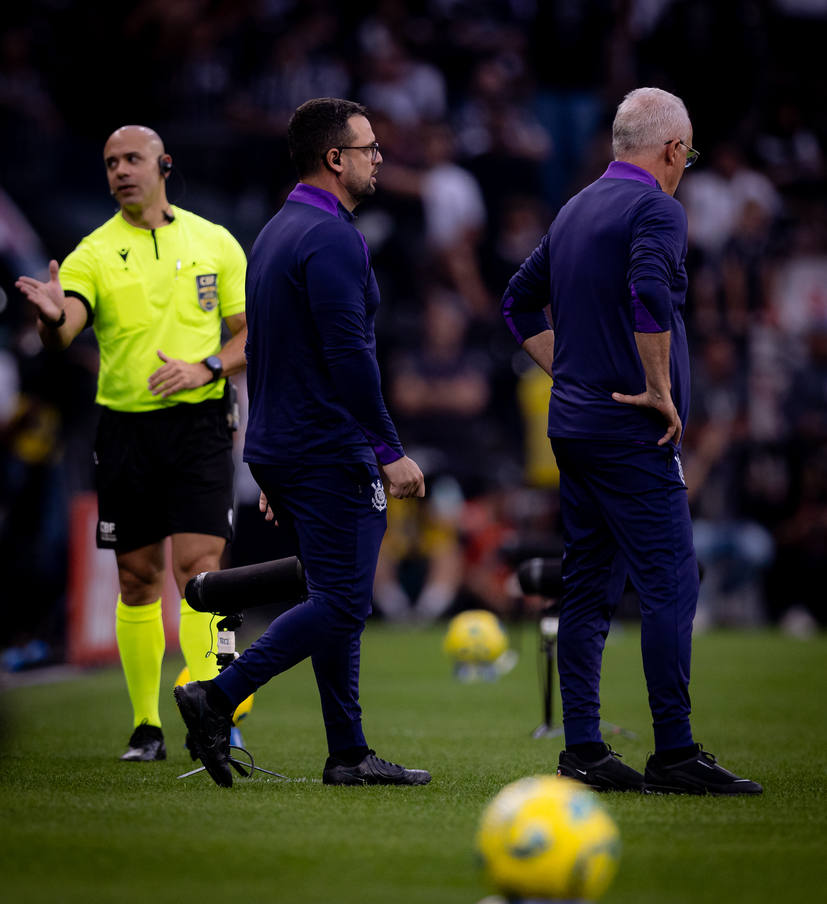 Dorival critica desrespeito à profissão e defende técnicos brasileiros após alcançar final com o Corinthians