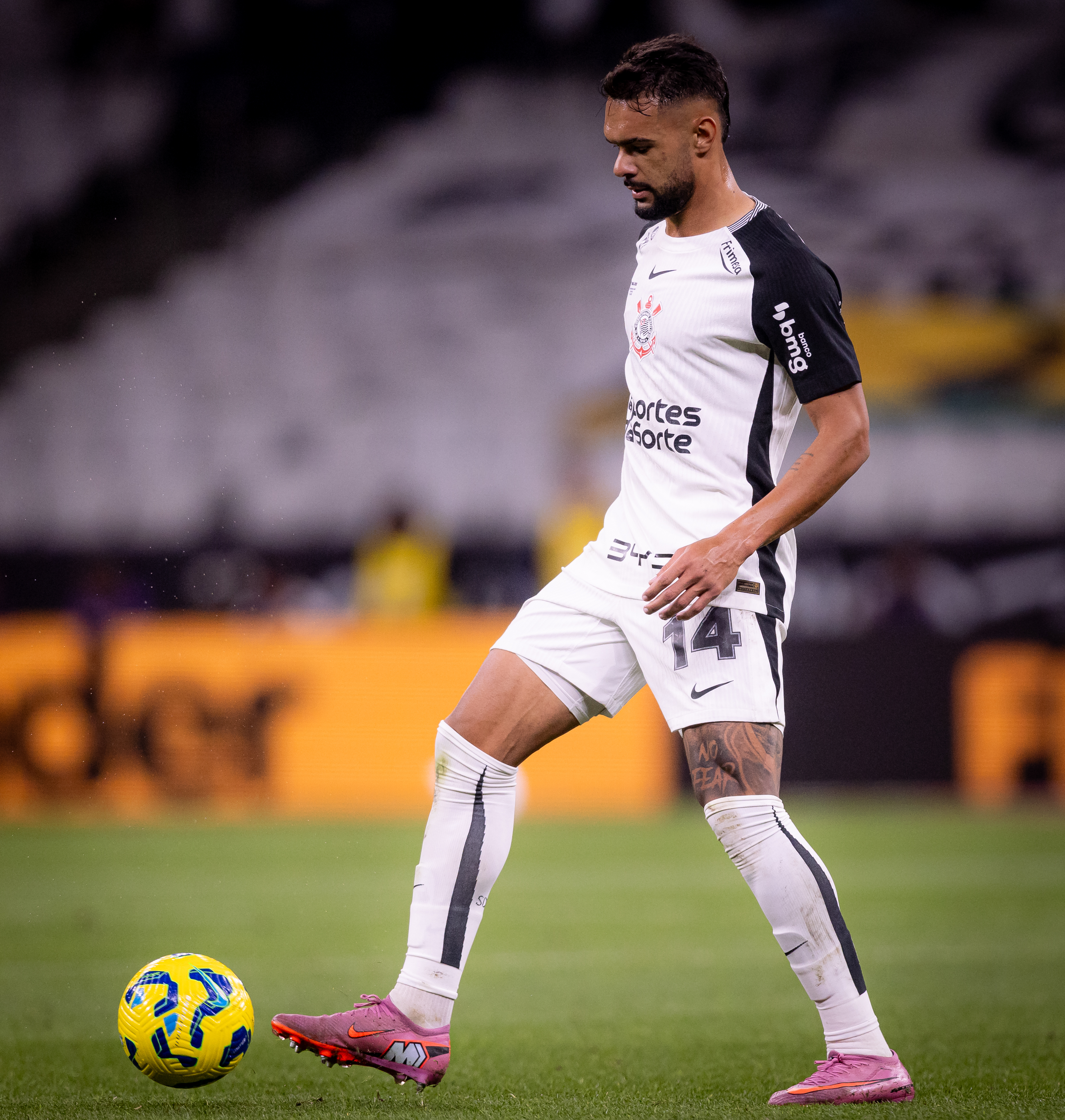 Corinthians e torcedores reavaliam temporada de Raniele, que recebe nota 