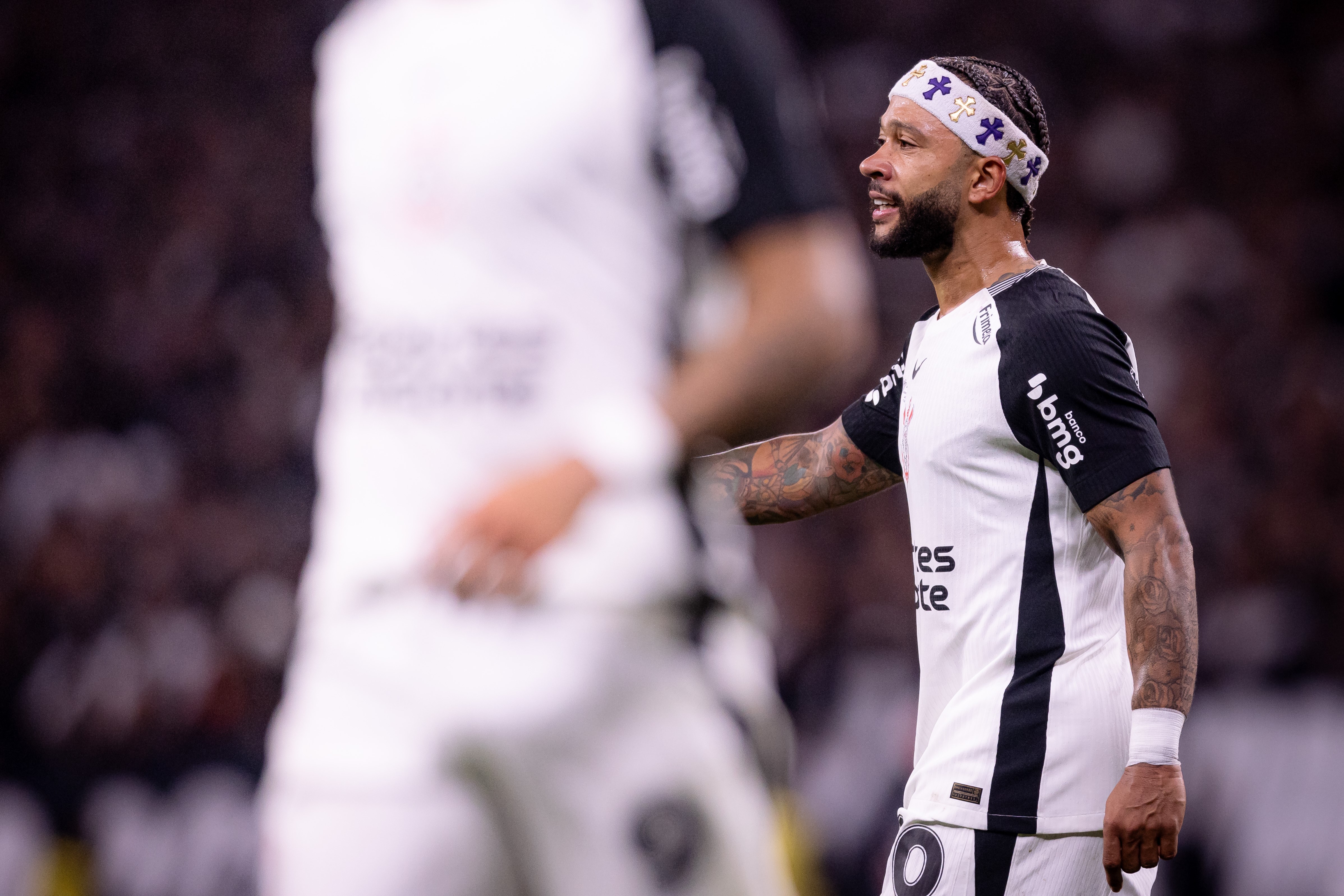 Dorival explica ausência de Memphis no Corinthians: 