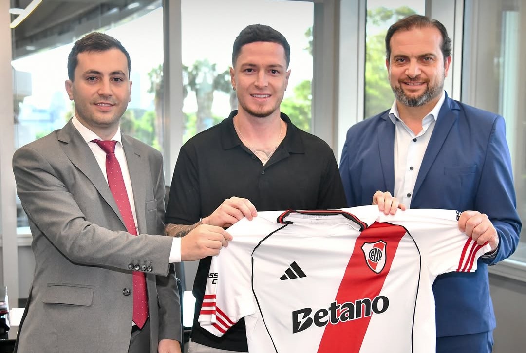 River Plate confirma a contratação de Aníbal Moreno, enquanto Palmeiras se despede do jogador