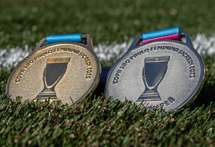 Flamengo desafia o Grêmio na final da Copinha Feminina 2025; espetáculo futebolístico à vista!