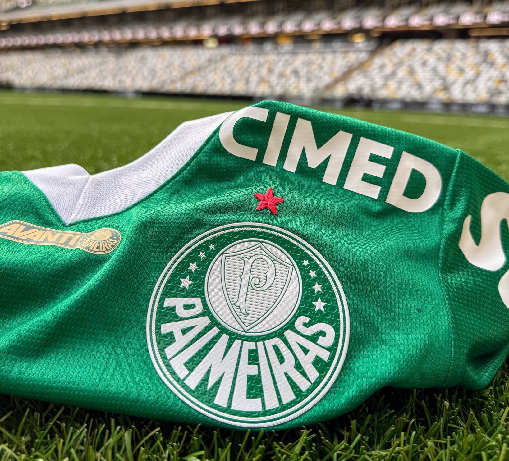 Abel surpreende ao deixar Fuchs no banco e acena para mudança ousada contra o Atlético-MG