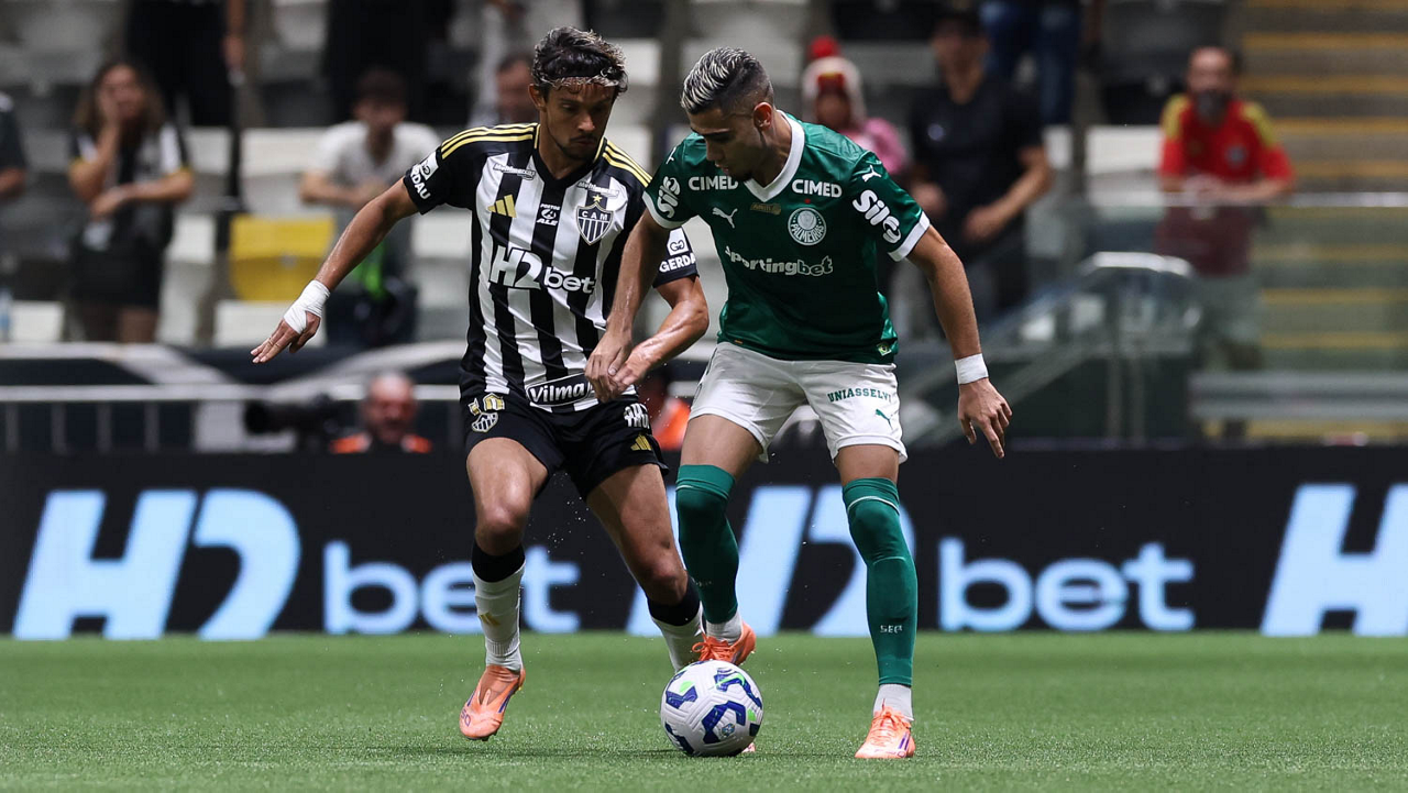 Atlético-MG e Palmeiras se enfrentam em duelo decisivo no Brasileirão: tudo sobre onde assistir, estatísticas e escalações