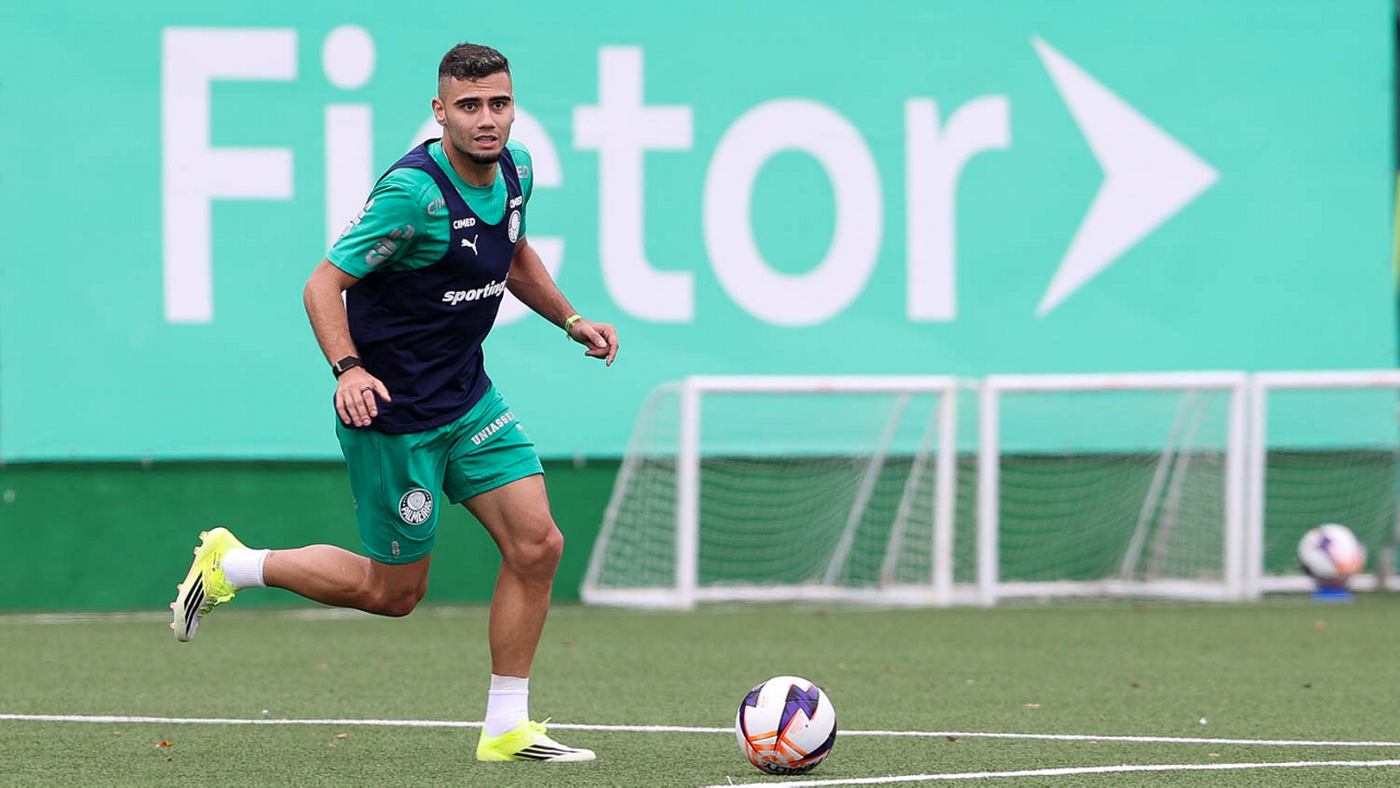 Palmeiras intensifica treinos com Andreas e Vitor Roque, em clima de clássico decisivo contra o rival