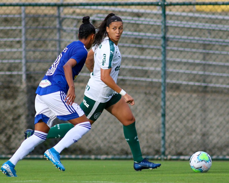 Bia Zaneratto retorna ao Palmeiras e reforça time feminino em 2026