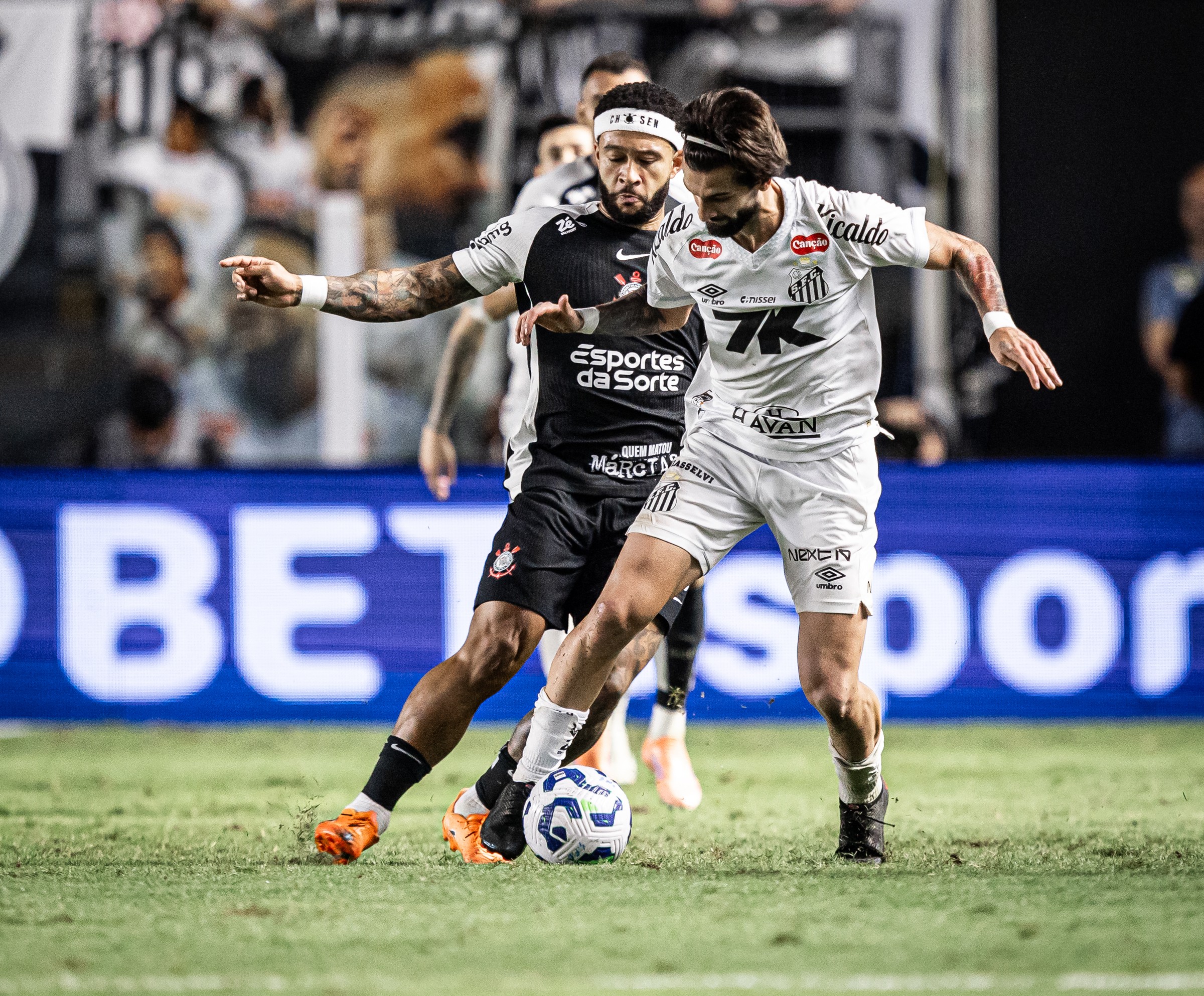 Santos desafia Corinthians em casa: retrospecto favorável no Paulistão é destaque dos últimos 16 anos