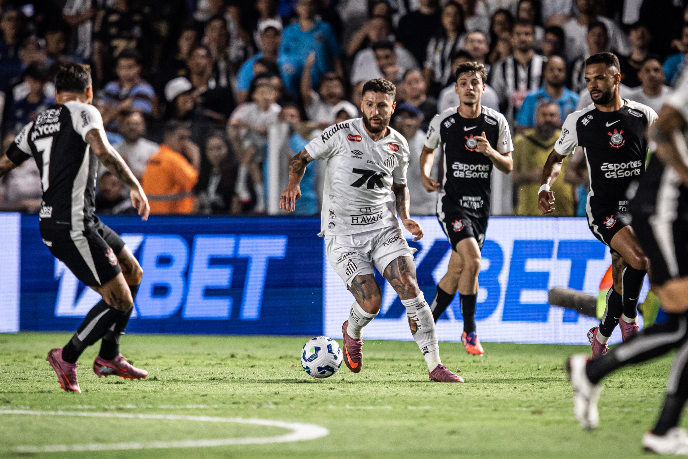 Corinthians busca redimir péssima atuação em última visita à Vila com vitórias decisivas