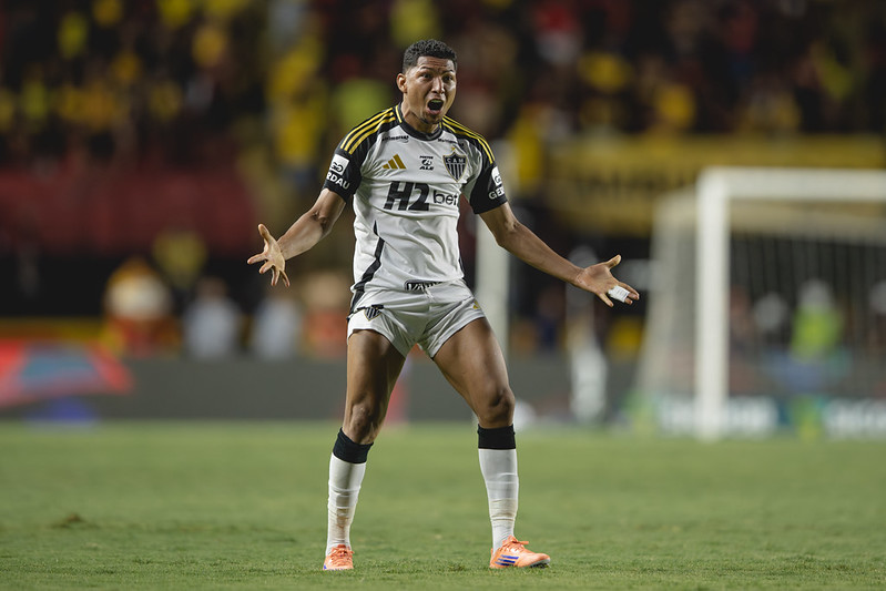 Torcida do Corinthians Lança Mobilização Contra a Possível Contratação de Rony