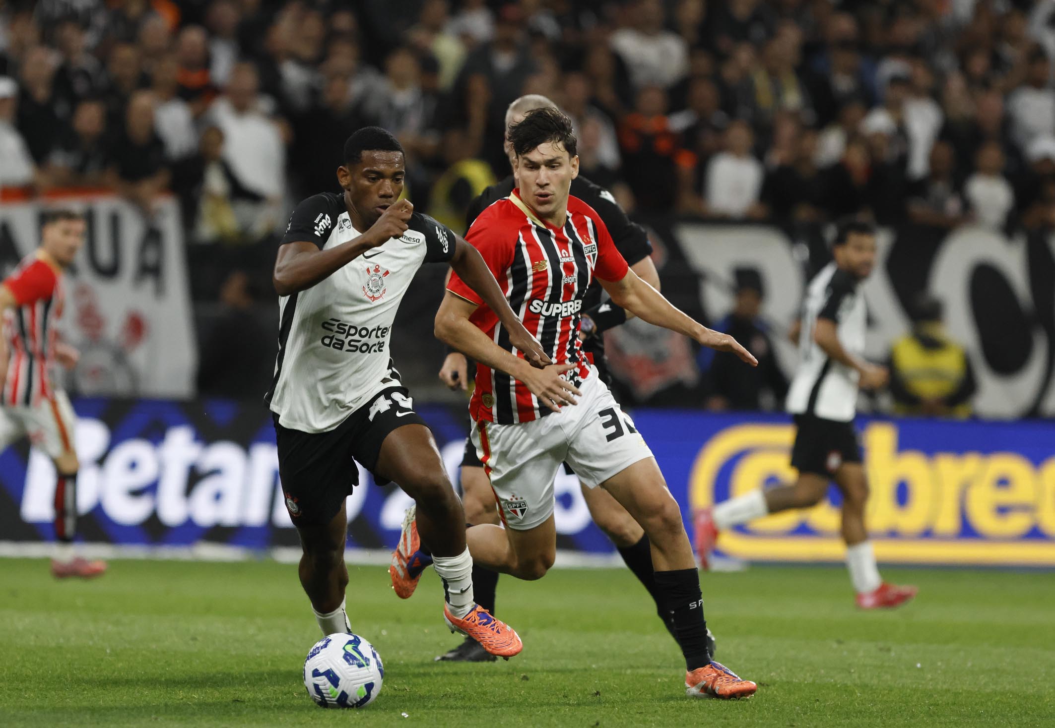 Corinthians só perdeu uma vez para o São Paulo na Arena: retrospecto em jogo acirrado continua a ser destaque