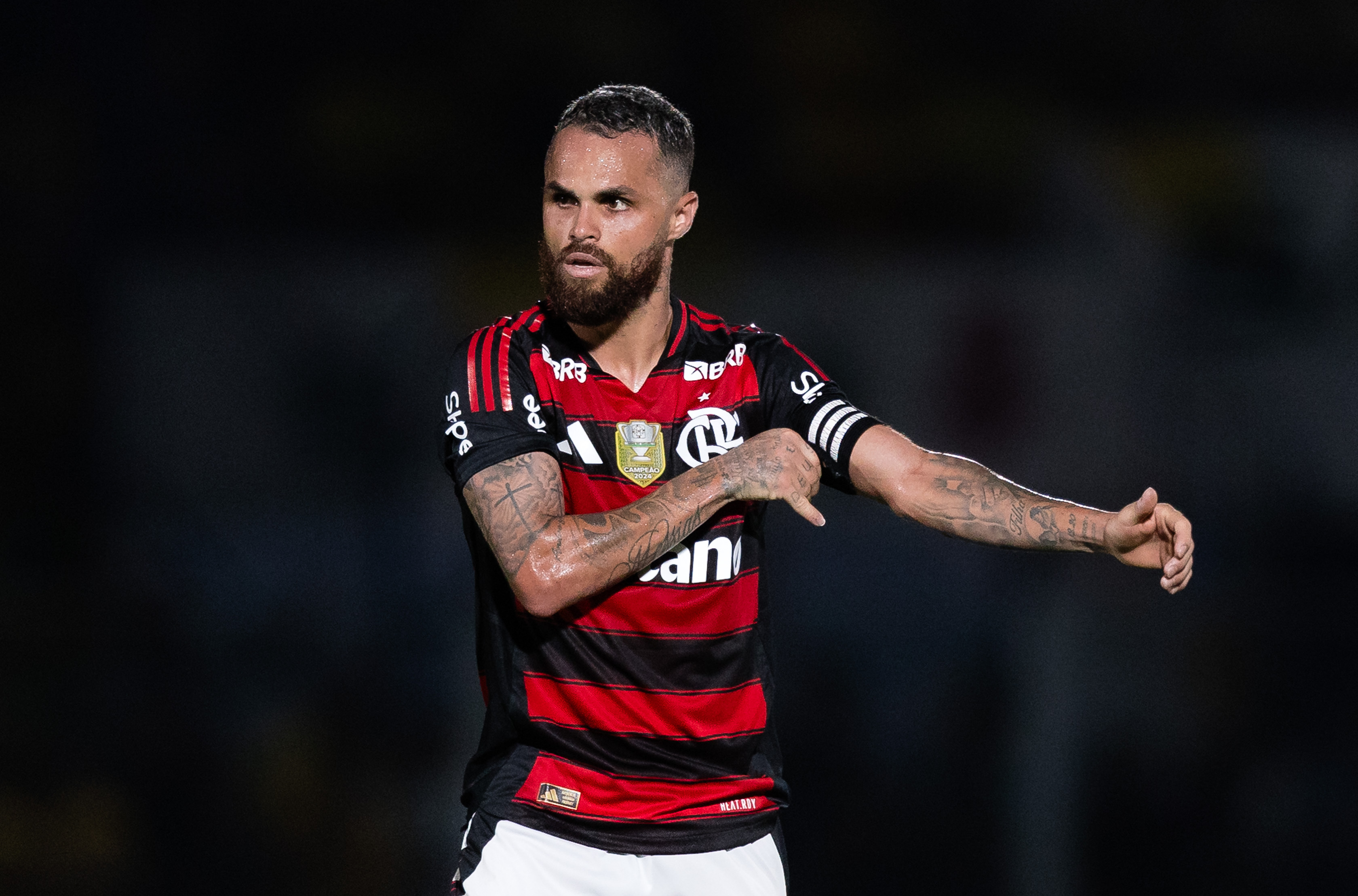 Flamengo Anuncia Rescisão Contratual com Michael; Atacante Torna-se Agente Livre