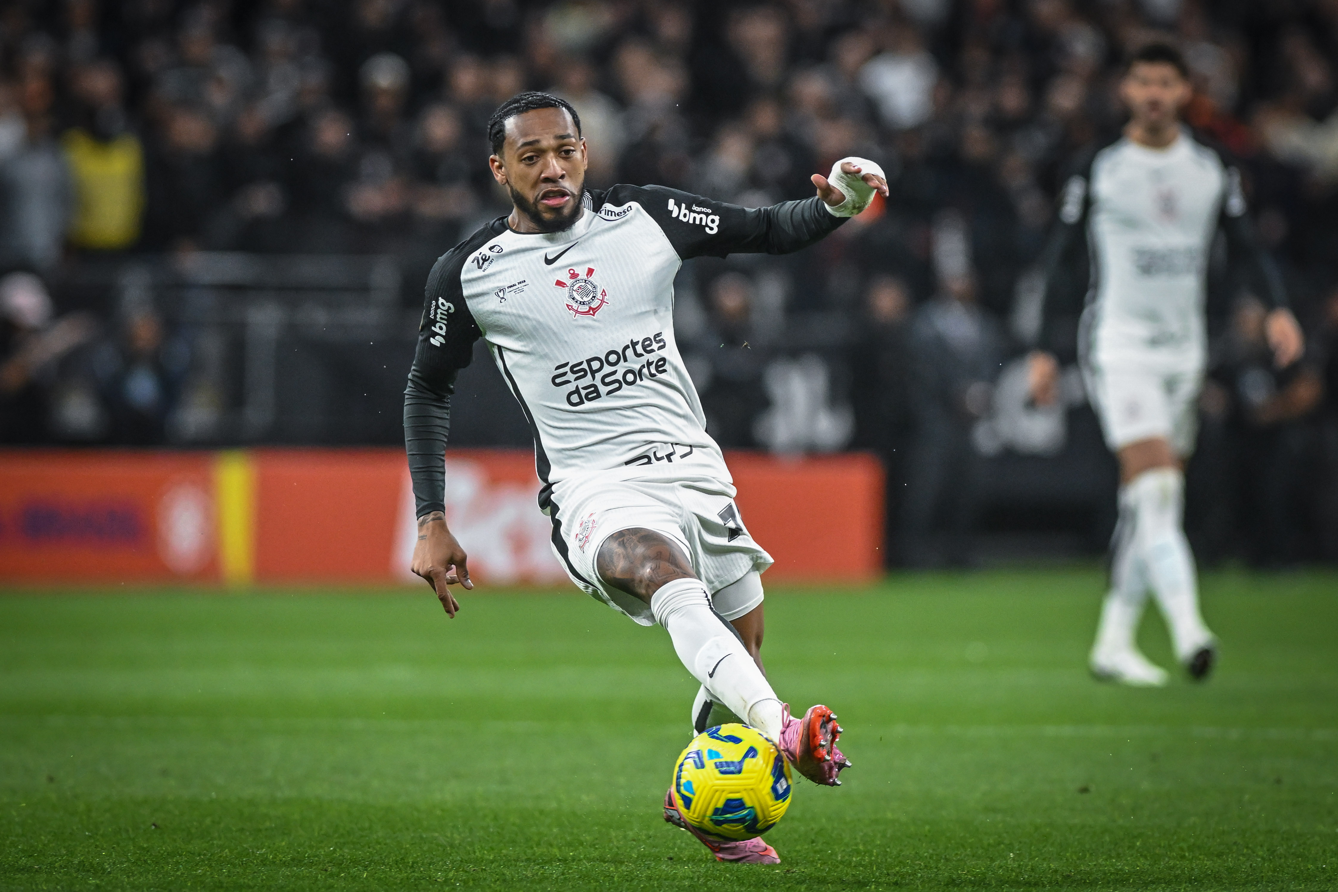 José Martínez admite atraso na reapresentação e explica crise que afeta jogadores na Venezuela