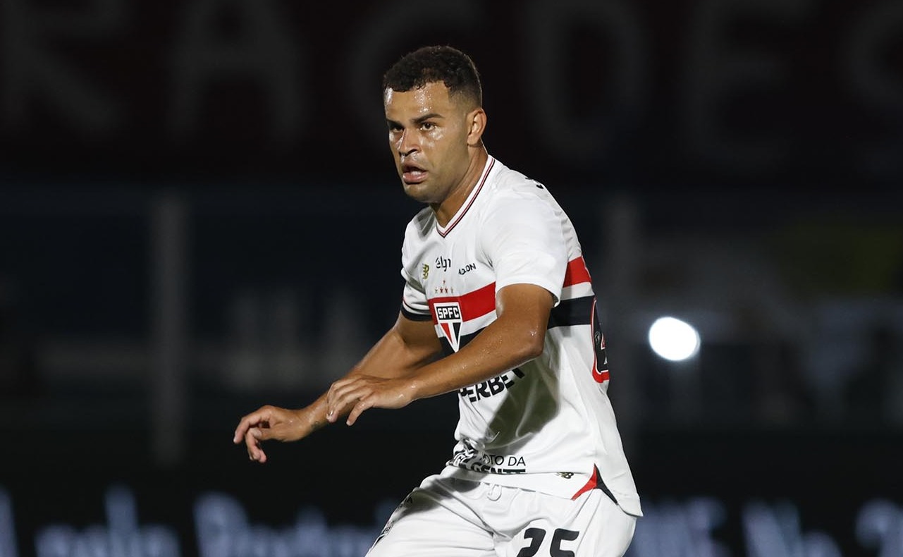 Alisson reage a especulações sobre Corinthians e revela números impressionantes sob comando de Dorival