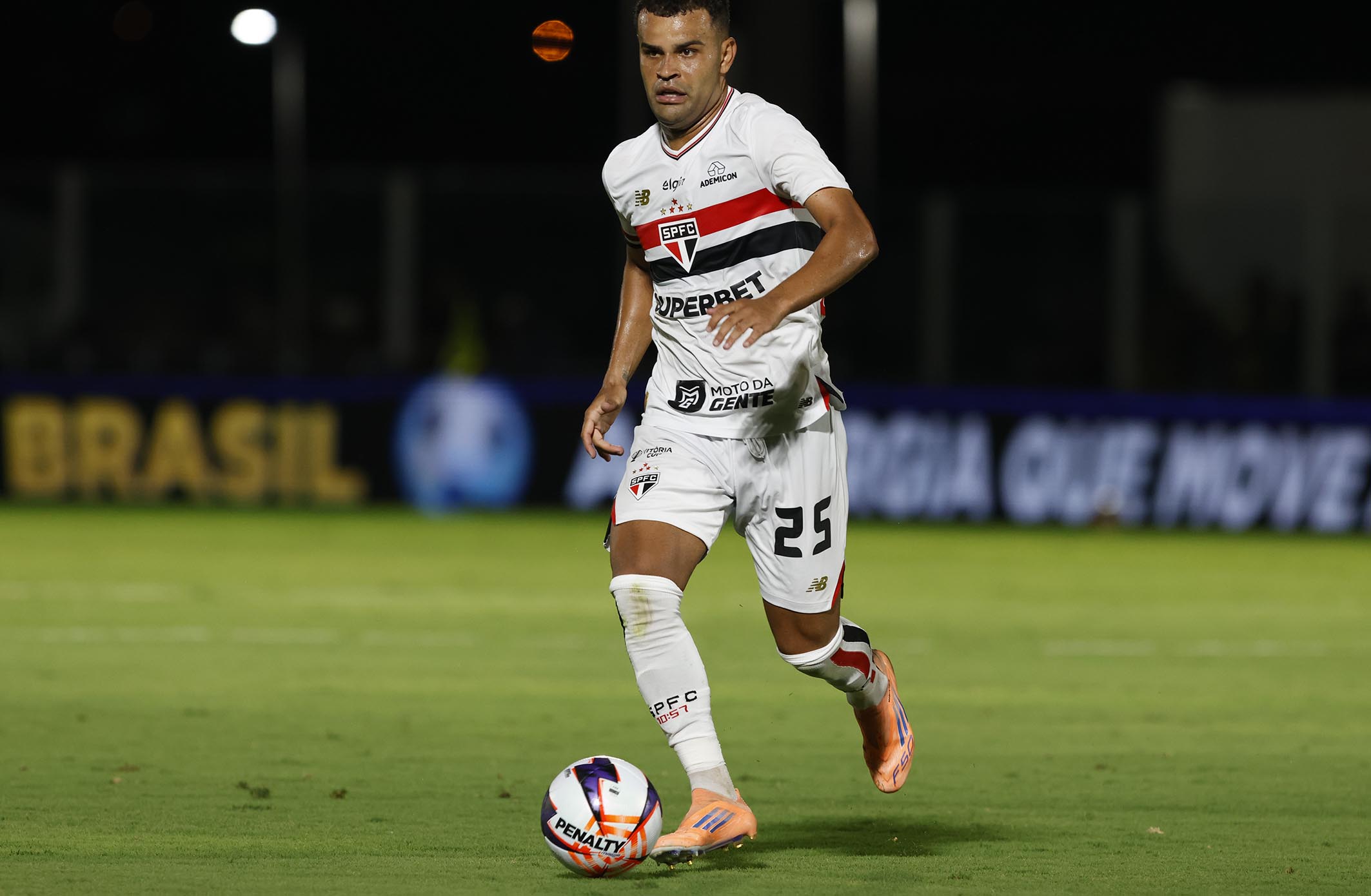 Negociações encerradas! Corinthians decide não pagar 1 milhão e desiste de contratar Alisson do São Paulo