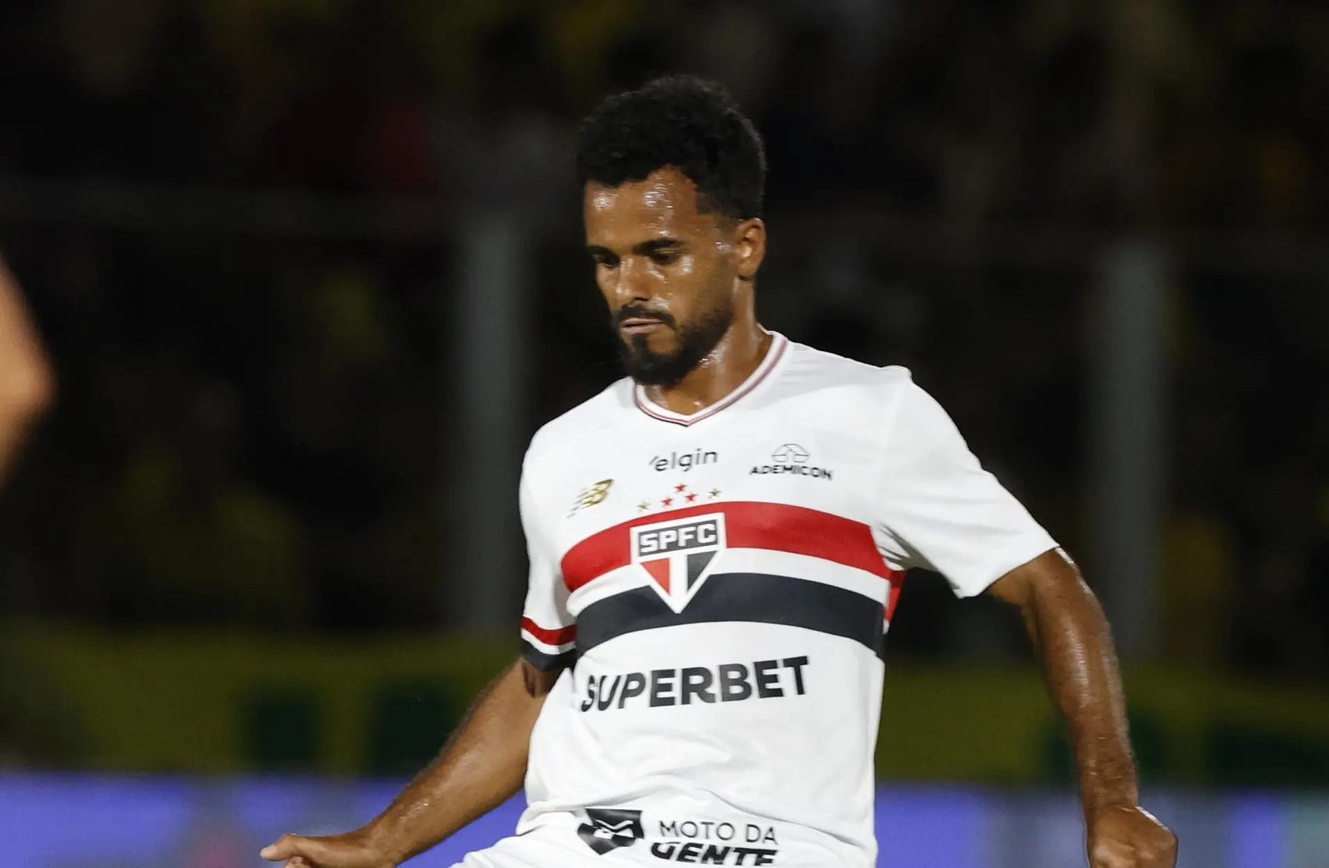 QUEM FOI BEM E QUEM FOI MAL? Saiba os destaques da partida de ontem pelo São Paulo!
