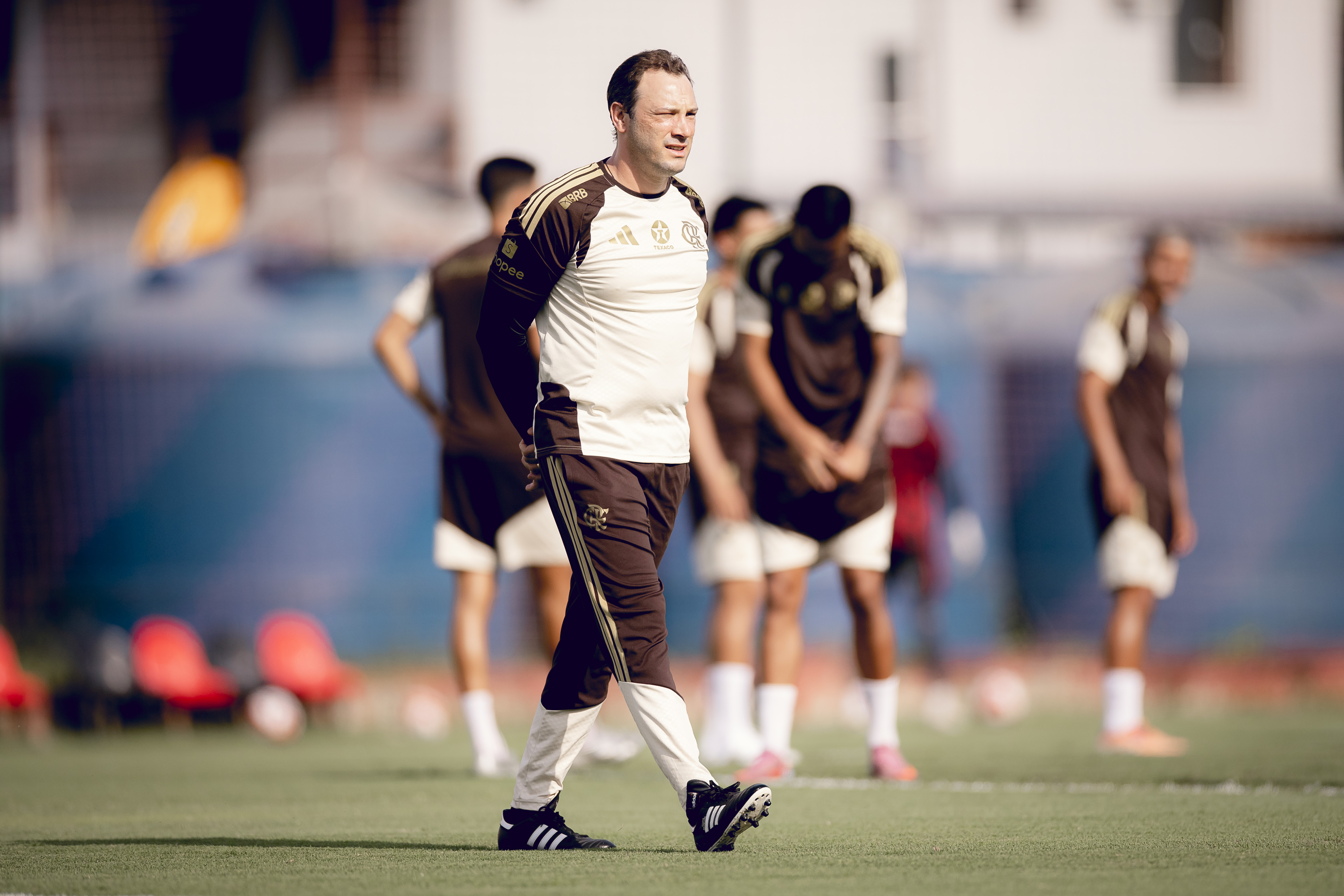 Bruno Pivetti avalia desgaste físico e mental da garotada do Ninho em meio a nova pressão