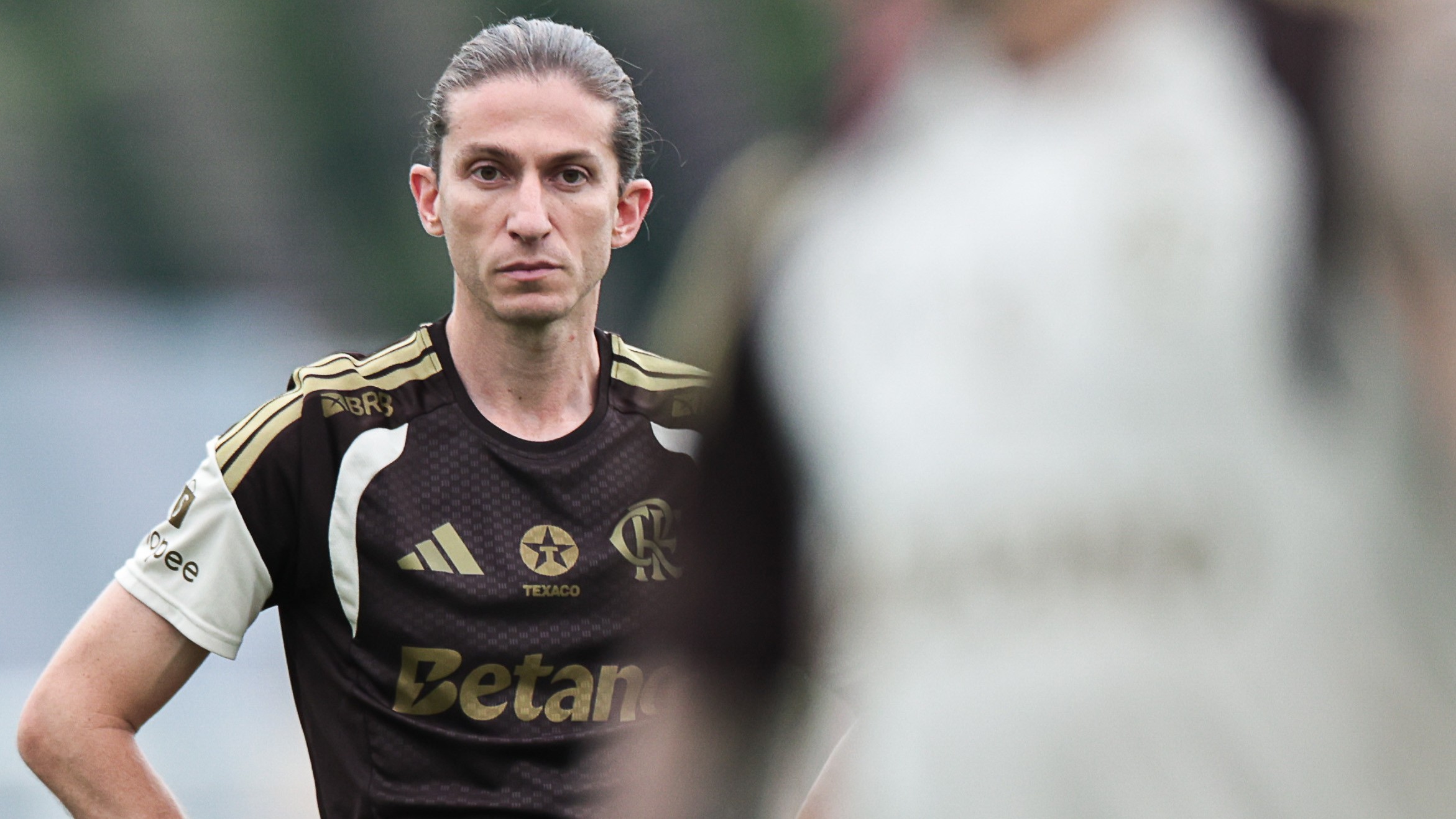 Flamengo desafia o Vasco com elenco principal e Filipe Luís em clássico do Carioca