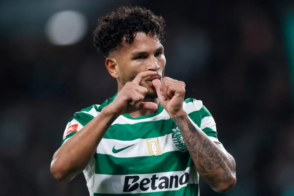 Flamengo mira atacante colombiano