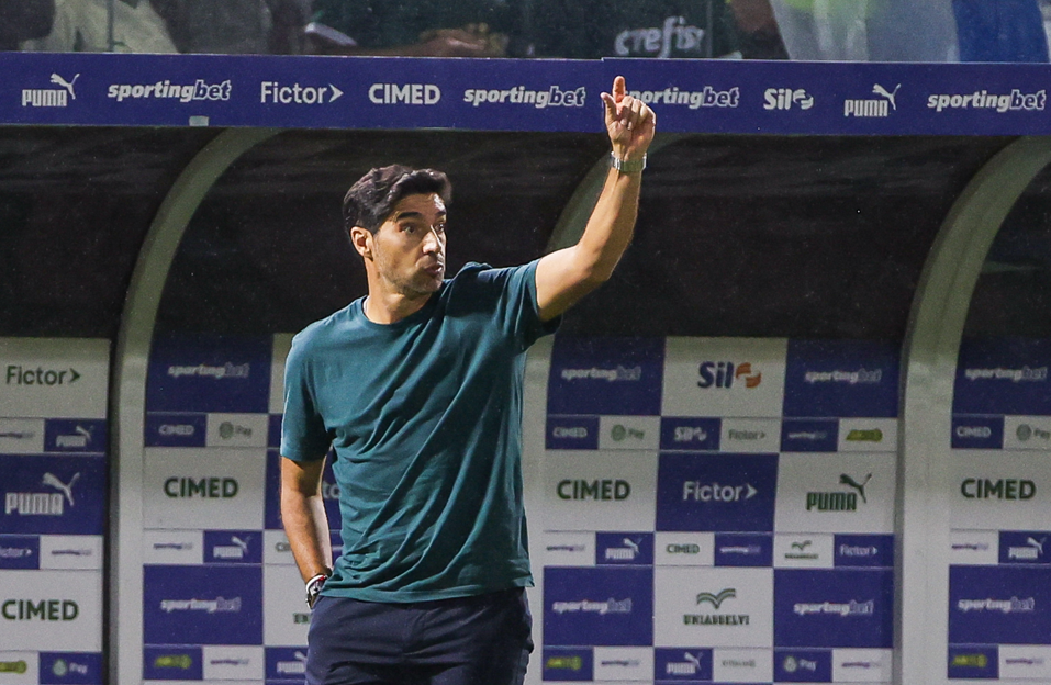 Palmeiras desafia a pressão e busca a quinta vitória seguida no Paulistão sob comando de Abel Ferreira
