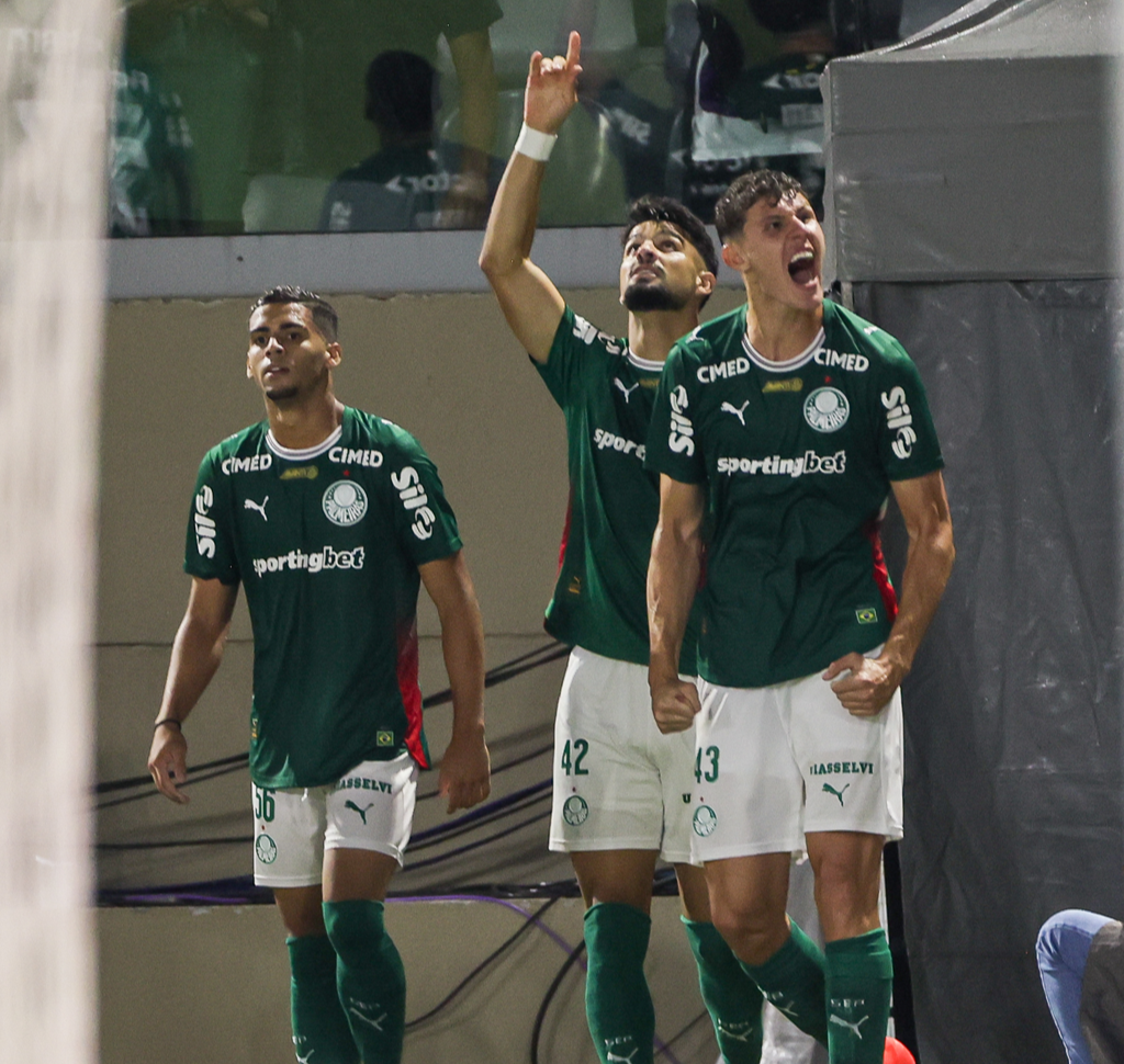 Palmeiras se destaca no início do ano, equilibra rodízio e resultados promissores em campo