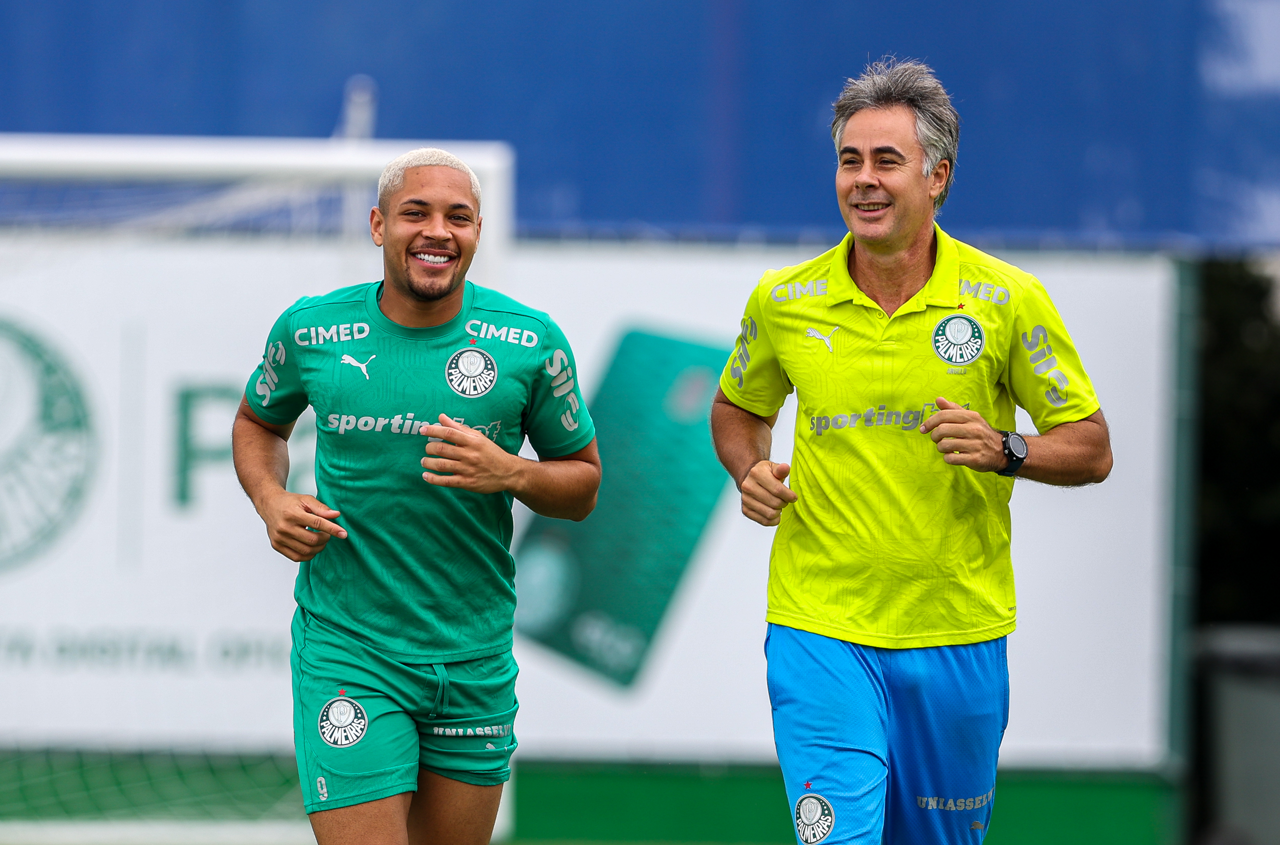 Vitor Roque livre de lesão, Palmeiras intensifica preparação para duelo decisivo contra Novorizontino