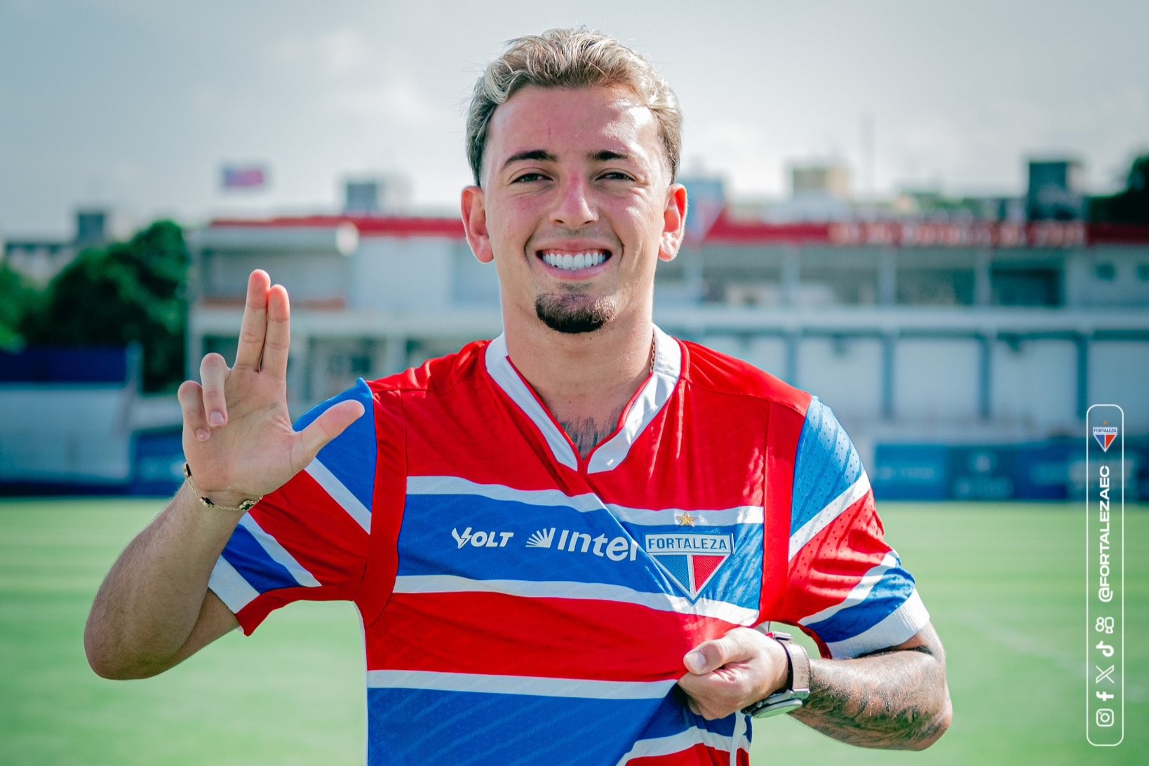 Fortaleza confirma empréstimo de Ryan, jogador do Corinthians, em movimentação estratégica para a temporada