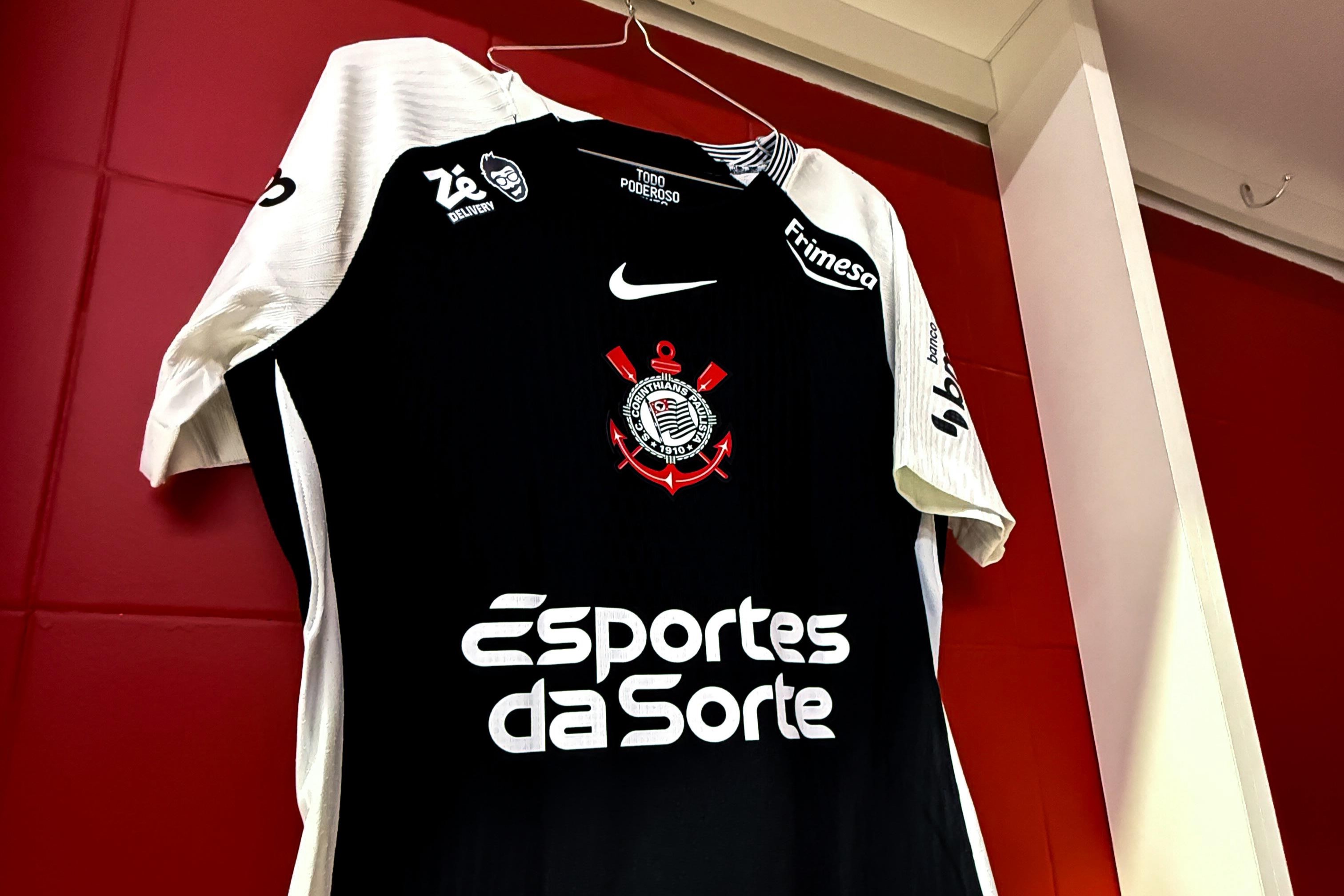 Corinthians Apresenta Reforço na Estréia e Escala Garro como Titular contra o Velo Clube