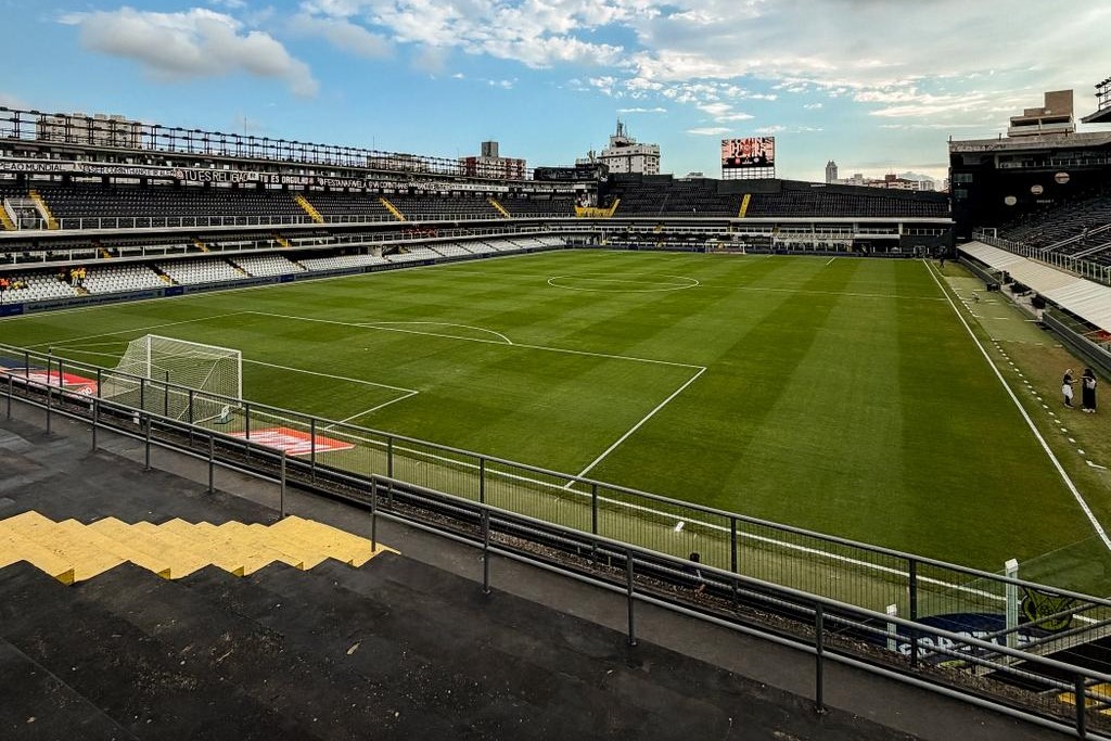 Corinthians Anuncia Escalação com Memphis como Titular na Abertura do Campeonato Brasileiro