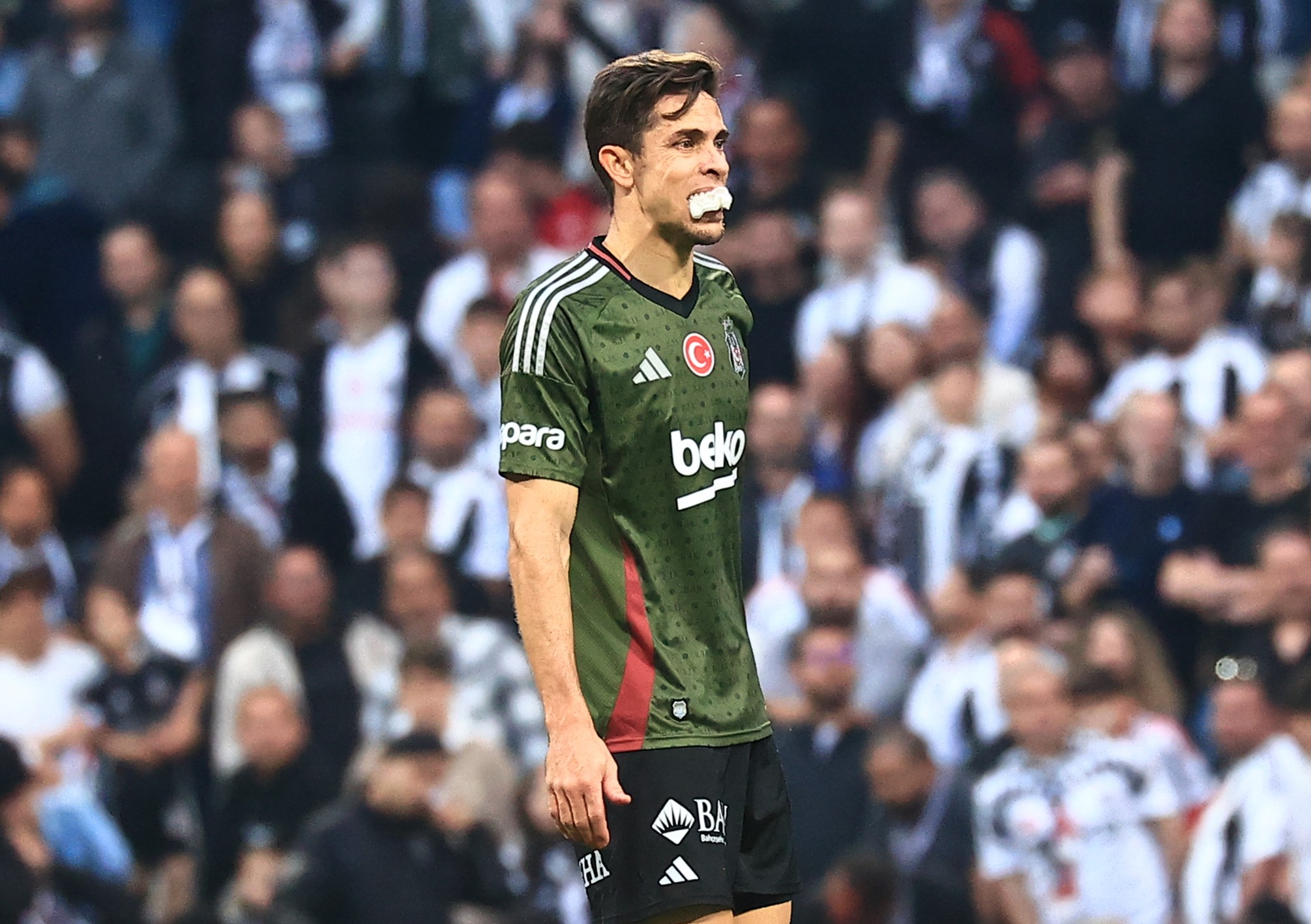 Corinthians avalia Gabriel Paulista como reforço: torcedores reagem e pressão aumenta nos bastidores