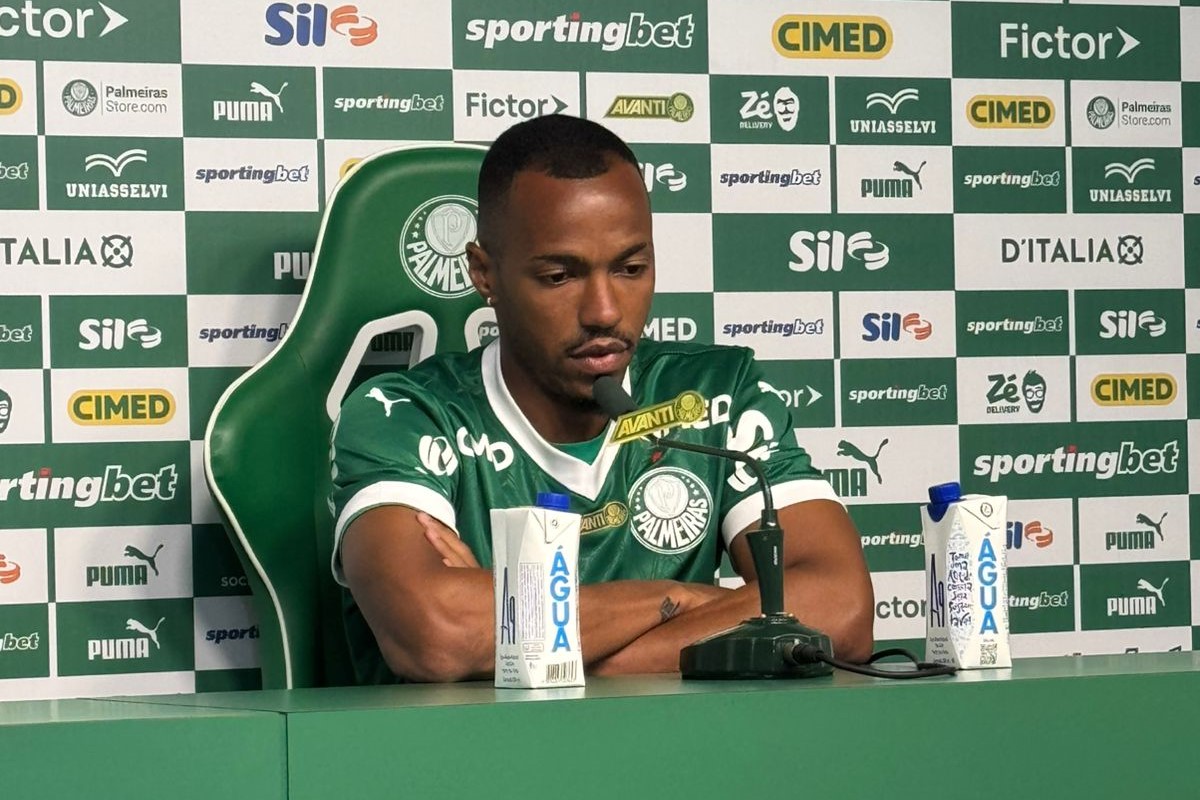 Marlon Freitas se desculpa no Palmeiras e relembra a 