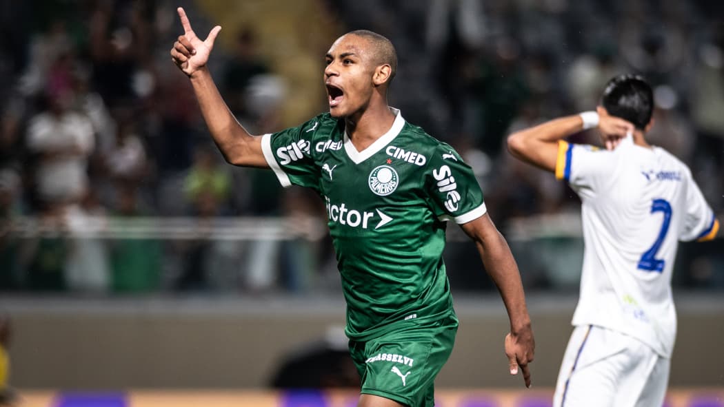 Palmeiras brilha na Copinha e impõe goleada sobre o Batalhão, garantindo avanço emocionante