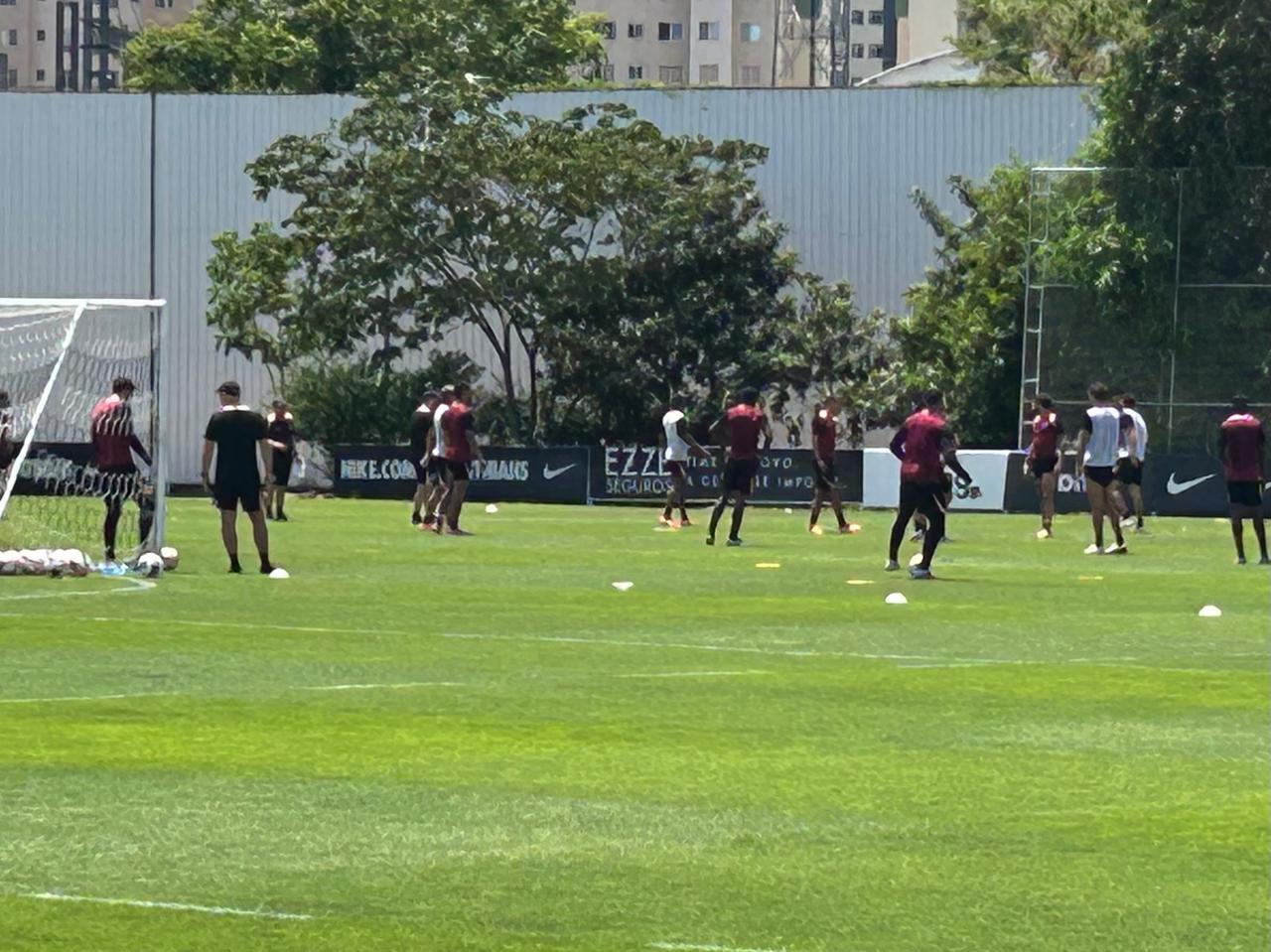 Gabriel Paulista faz sua estreia nos treinos do Corinthians, reacendendo esperanças de torcida