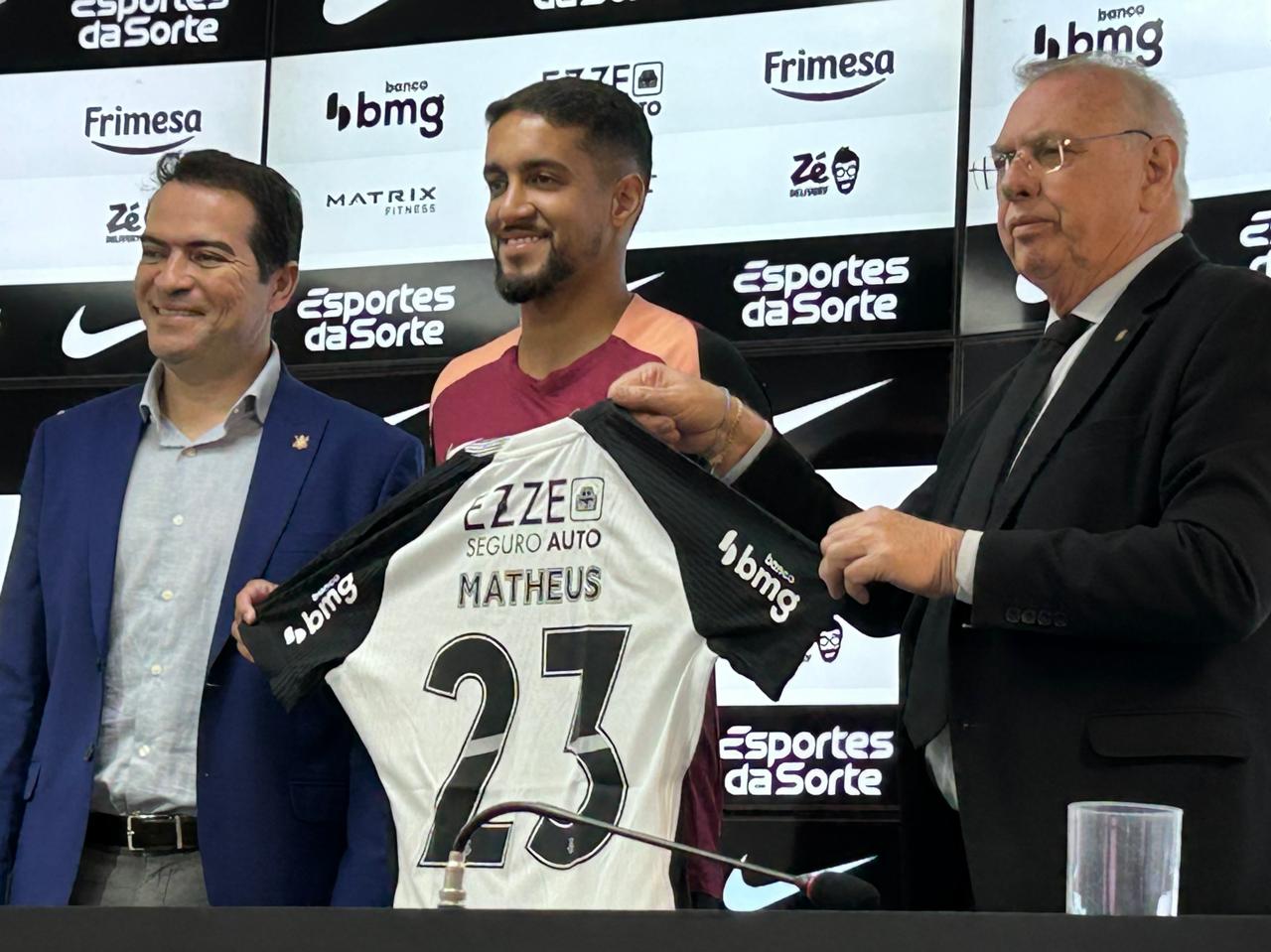 Matheus Pereira celebra retorno ao Corinthians e revela influência de Paz na negociação