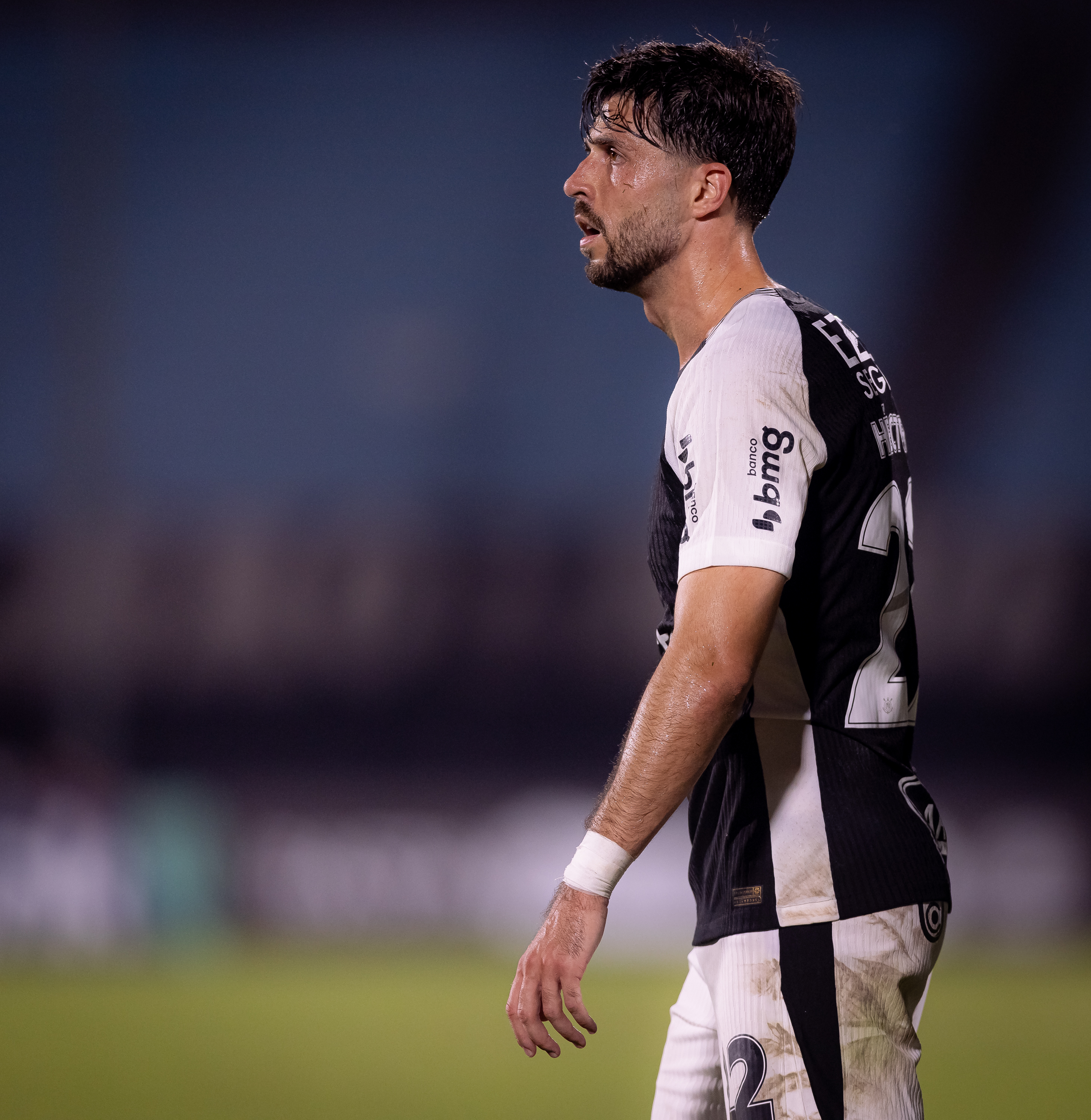 Corinthians formaliza rescisão com atacante e projeta economia significativa nos cofres do clube