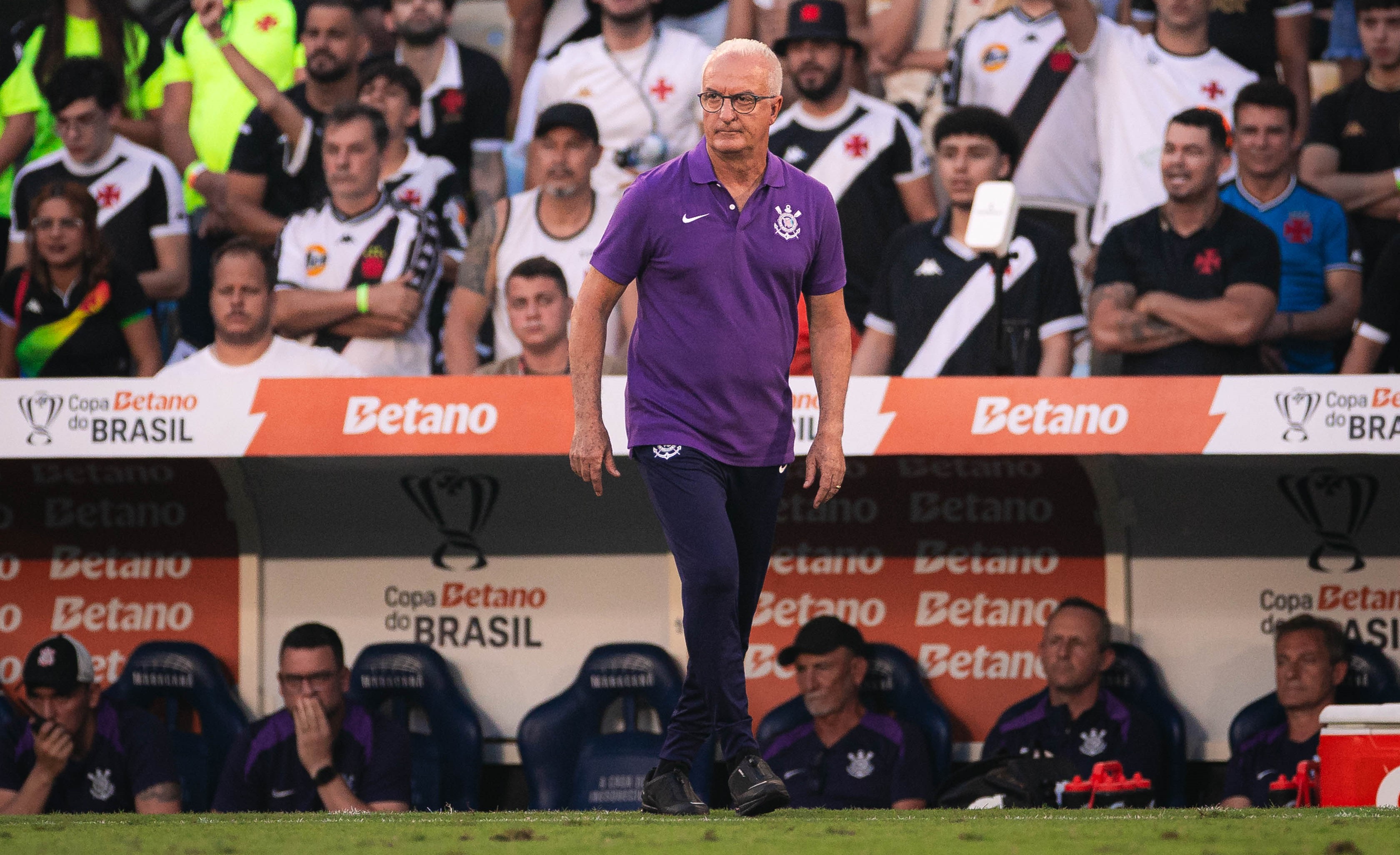 Dorival Jr. reage a desafios do Corinthians e se reafirma após decepção na Seleção Brasileira